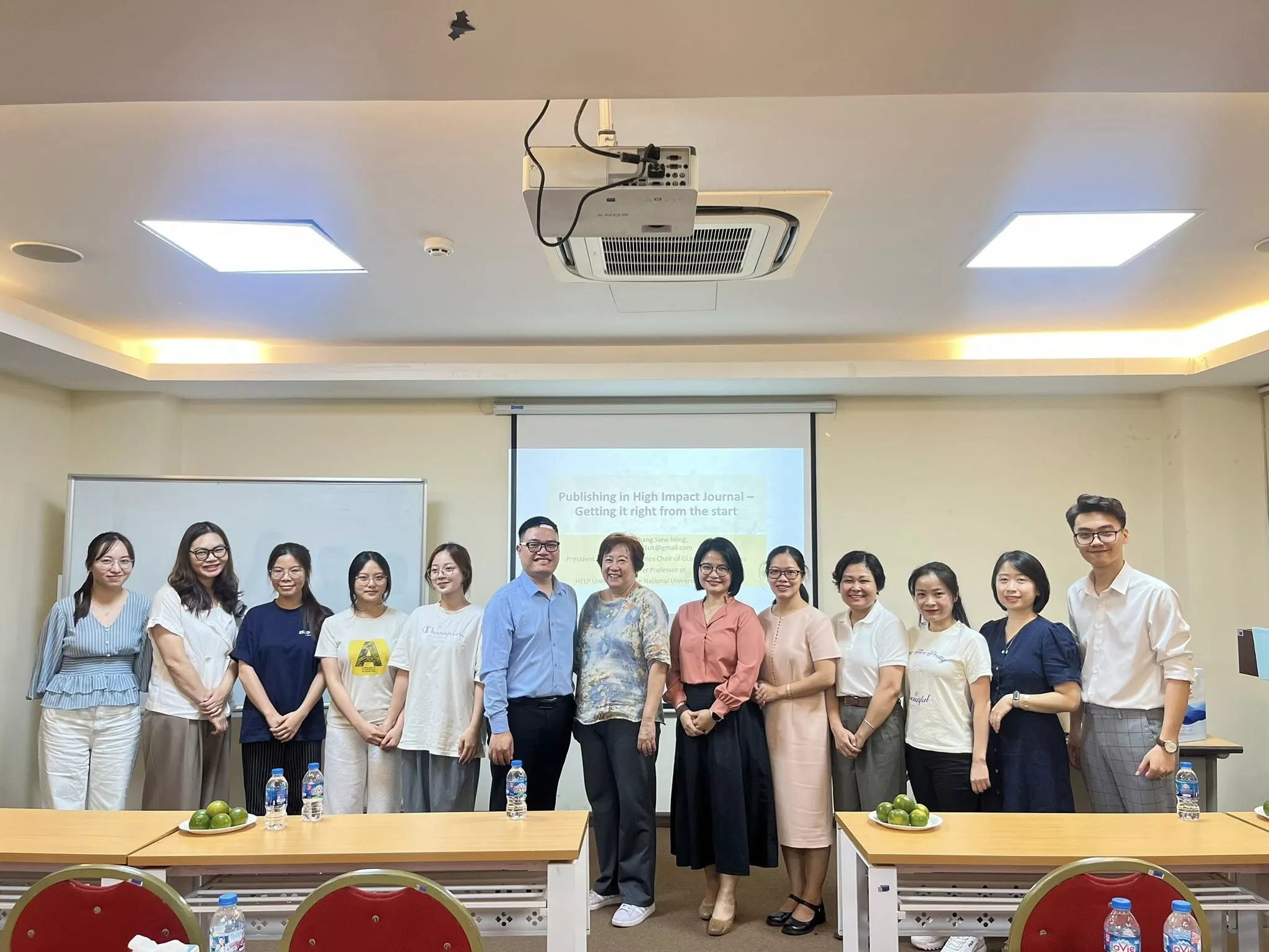 Trung tâm Đào tạo Quốc tế tổ chức chuỗi hội thảo quốc tế nâng cao năng lực nghiên cứu và giảng dạy cho giảng viên