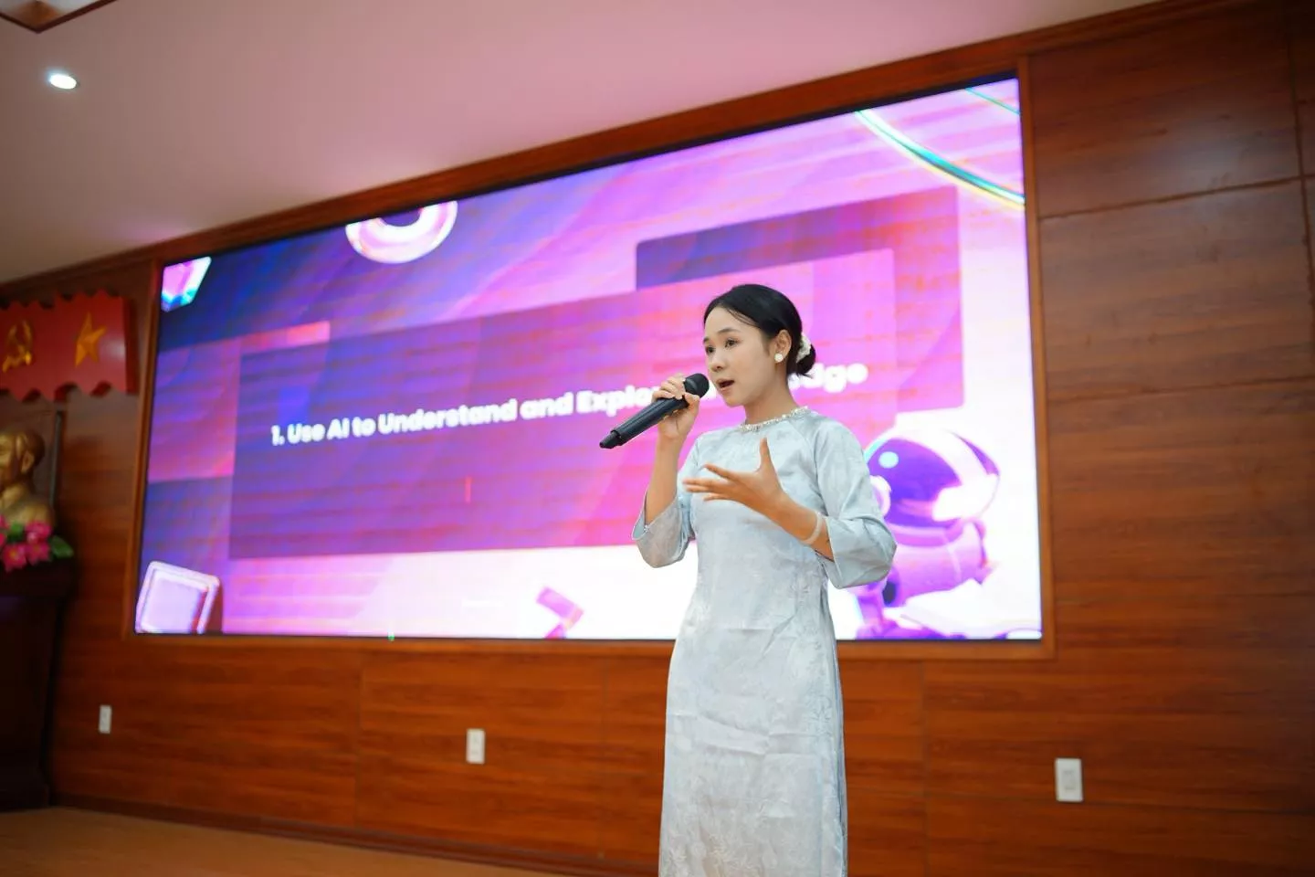 The Grand Finale of Thuyloi University English Olympiad 2025 – 2026