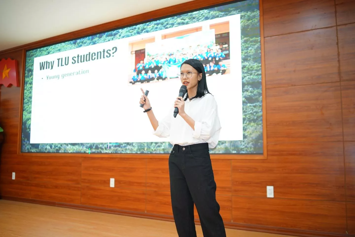 The Grand Finale of Thuyloi University English Olympiad 2025 – 2026