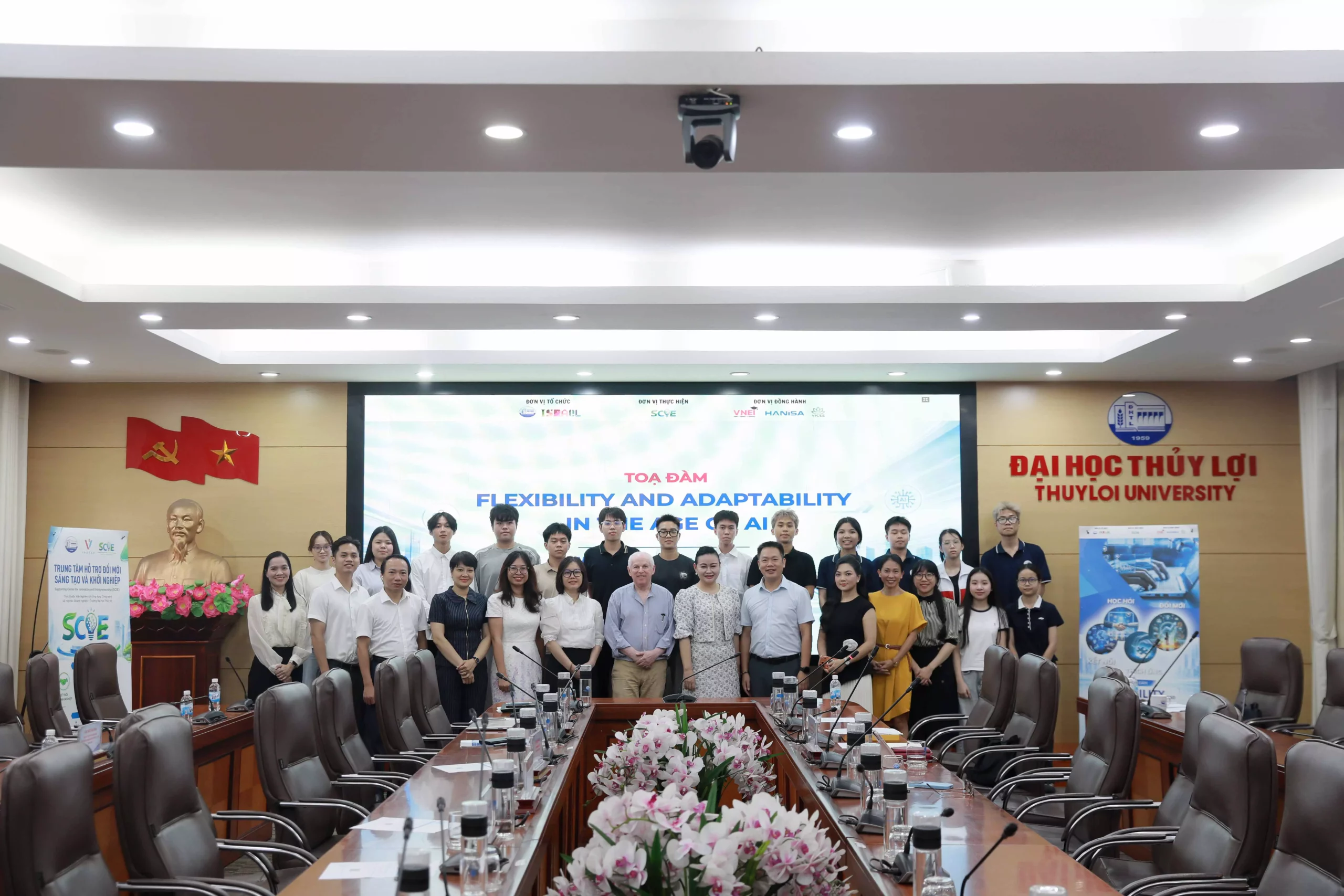 Trường Đại học Thủy lợi tổ chức tọa đàm quốc tế về năng lực thích ứng trong kỷ nguyên AI
