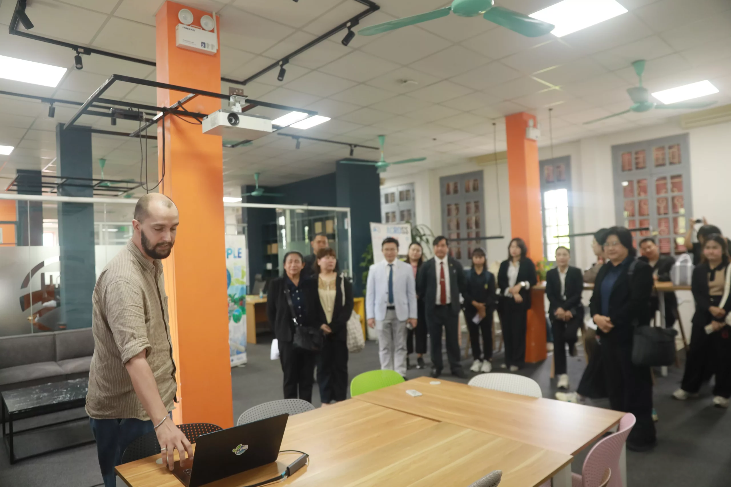 Trường Đại học Thủy lợi làm việc với Đại học Rajabhat Chiang Rai (Thái Lan), thúc đẩy hợp tác trong đào tạo và nghiên cứu
