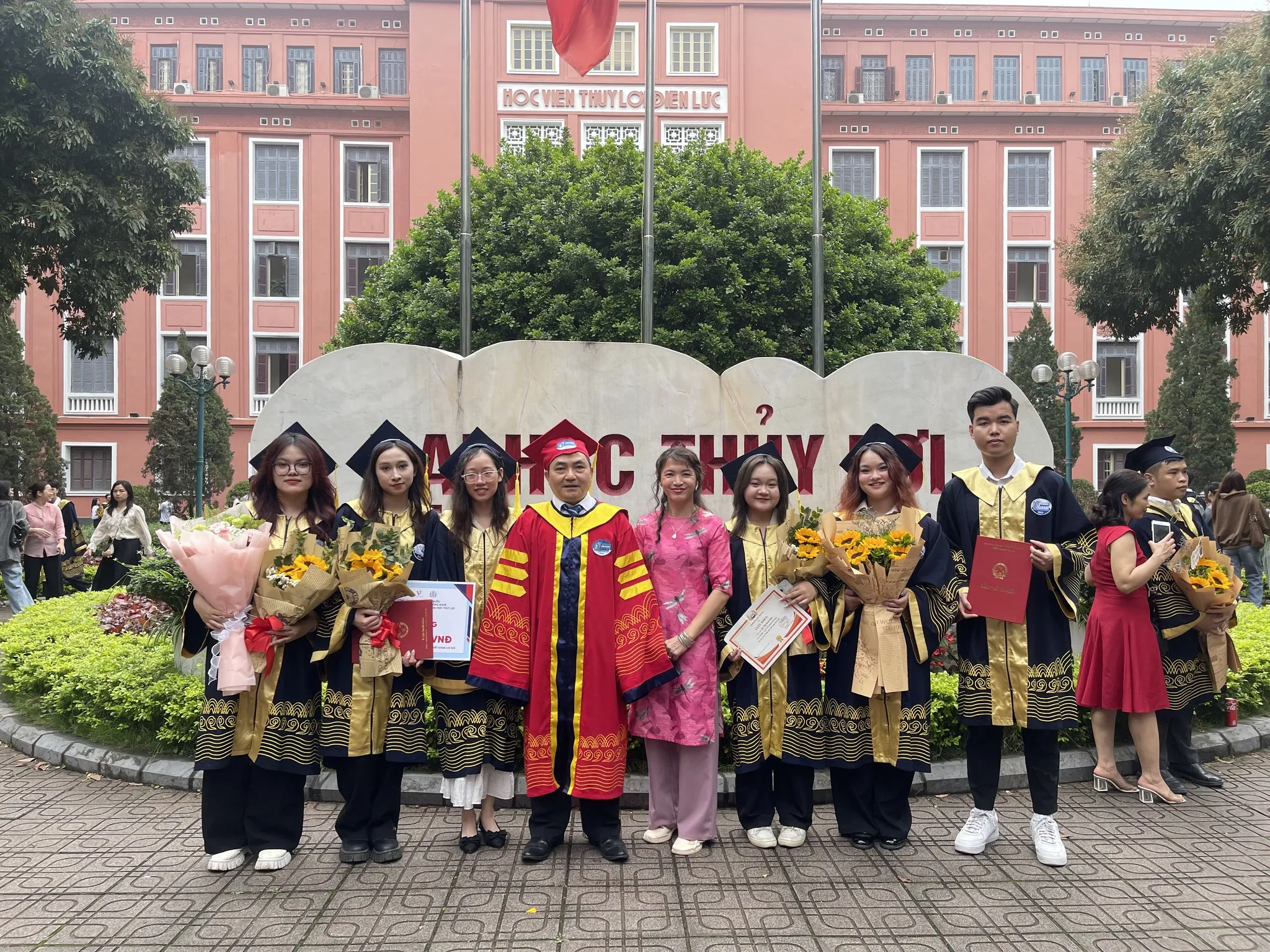 SINH VIÊN LÊ TIẾN DŨNG K61 CHƯƠNG TRÌNH TIÊN TIẾN VỚI HÀNH TRÌNH “SĂN” HỌC BỔNG TẠI HÀN QUỐC