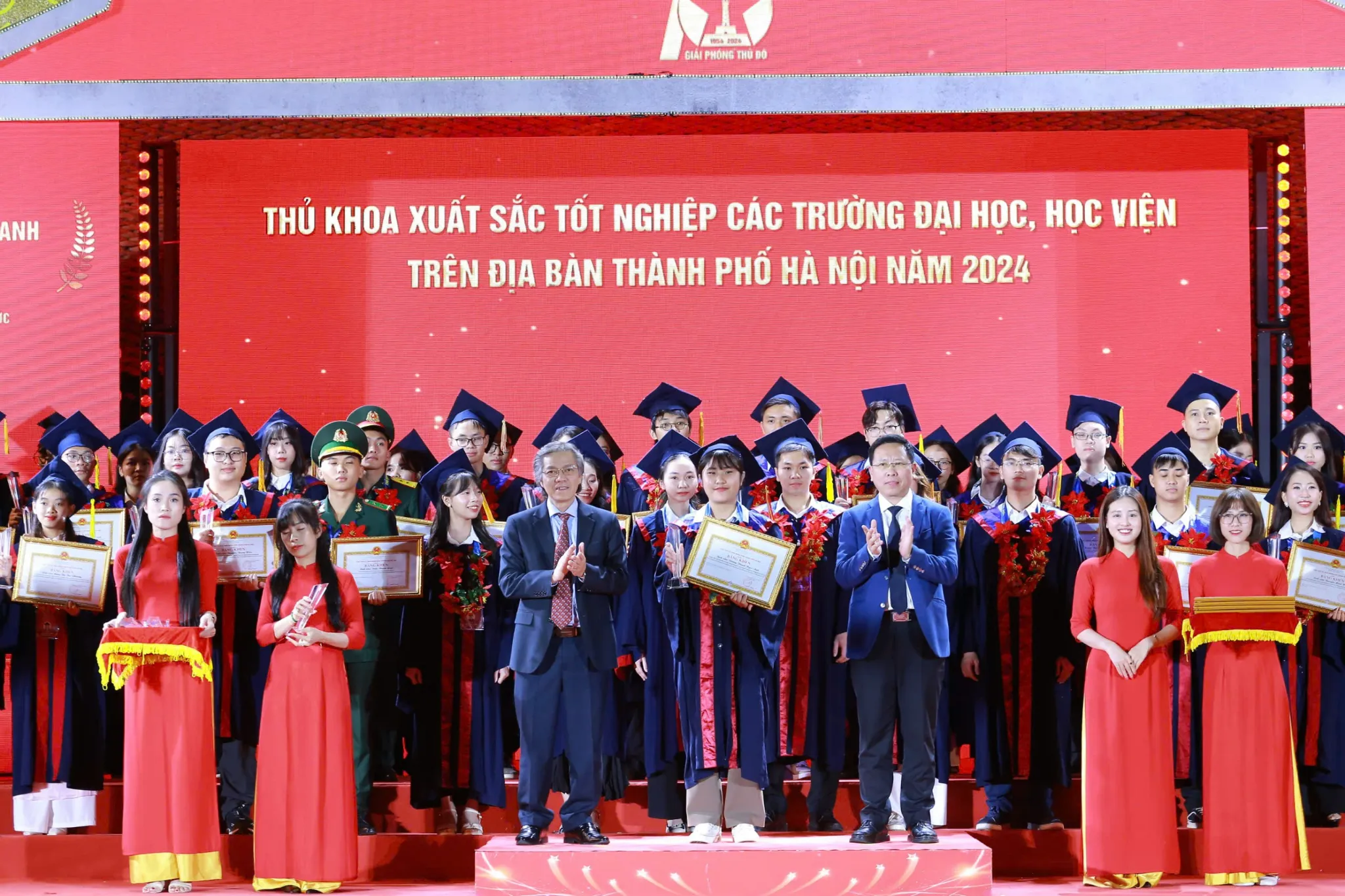 VINH DANH THỦ KHOA XUẤT SẮC THỦ ĐÔ NĂM 2024 – SINH VIÊN CHƯƠNG TRÌNH TIÊN TIẾN NGÀNH KỸ THUẬT TÀI NGUYÊN NƯỚC TRƯỜNG ĐẠI HỌC THỦY LỢI