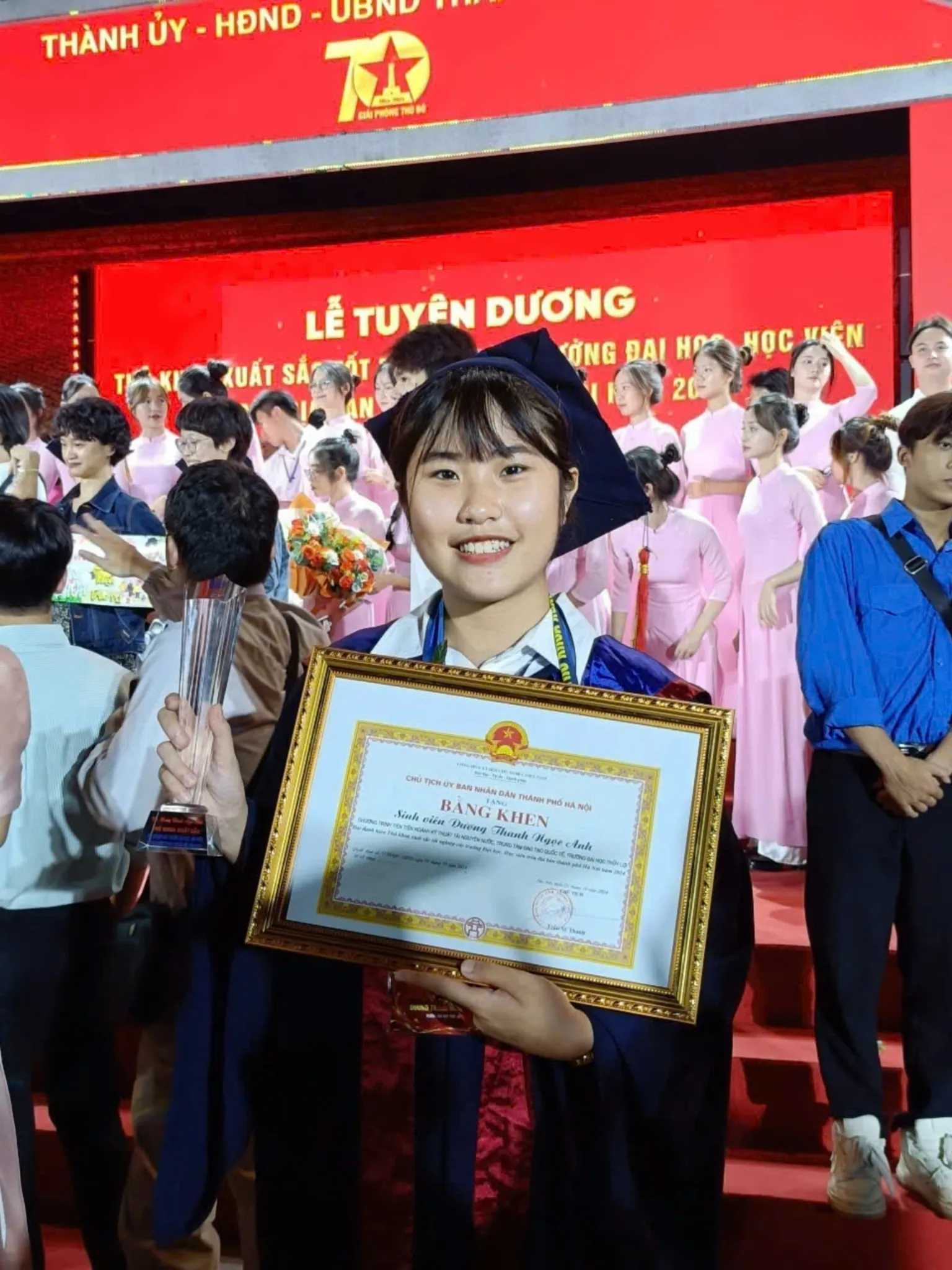 VINH DANH THỦ KHOA XUẤT SẮC THỦ ĐÔ NĂM 2024 – SINH VIÊN CHƯƠNG TRÌNH TIÊN TIẾN NGÀNH KỸ THUẬT TÀI NGUYÊN NƯỚC TRƯỜNG ĐẠI HỌC THỦY LỢI