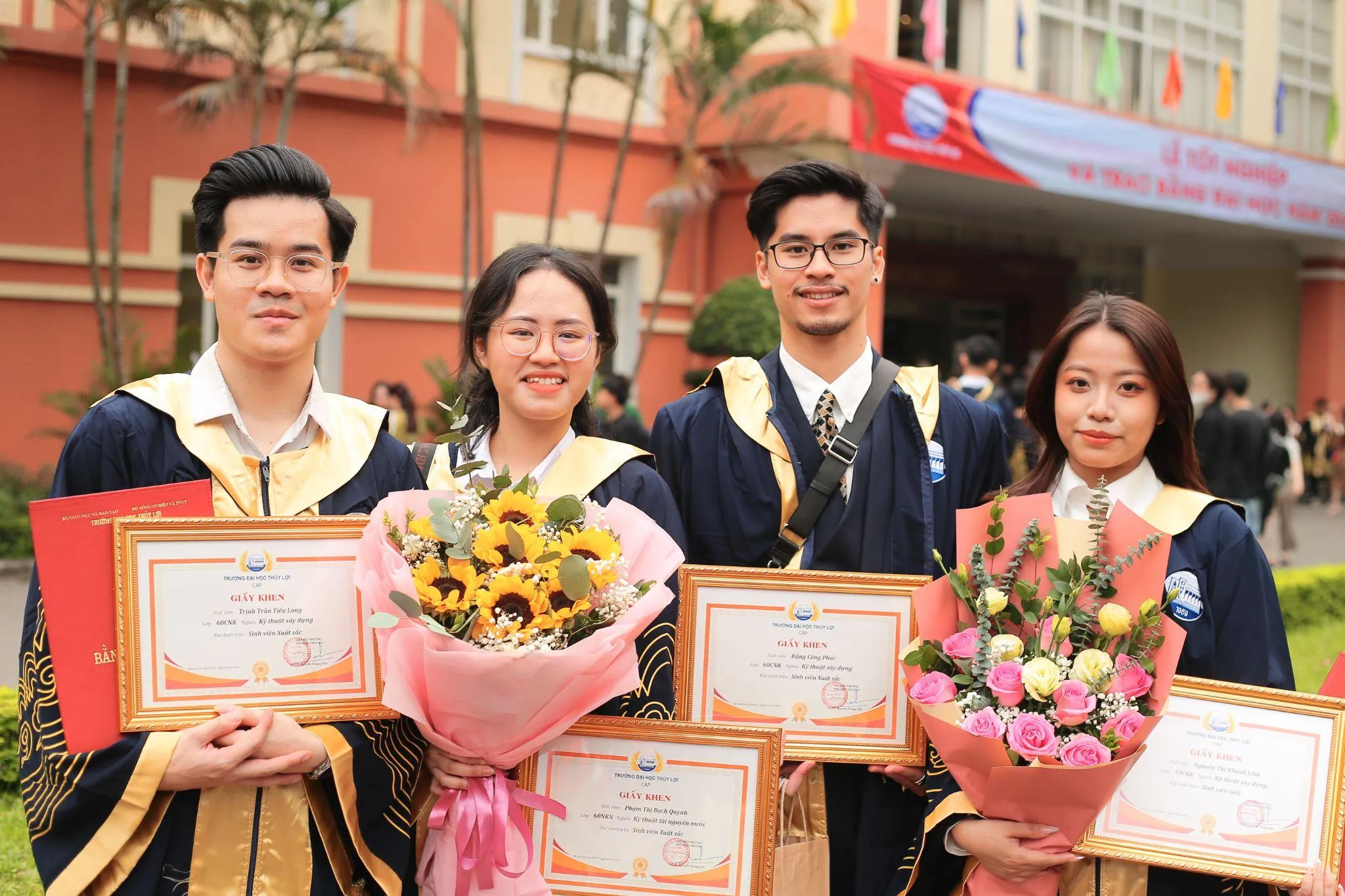 [HUMANS OF SIE] THÀNH TÍCH ĐÁNG NỂ CỦA CỰU SINH VIÊN 60CNK TRƯỚC KHI ĐẠT THỦ KHOA KÉP TOÀN TRƯỜNG ĐẠI HỌC THỦY LỢI