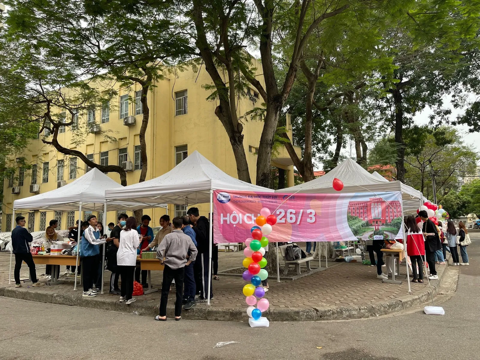 HỘI CHỢ “FOOD FAIR” CHÀO MỪNG KỶ NIỆM 92 NĂM THÀNH LẬP ĐOÀN TNCS HCM 26/3/1931 – 26/3/2023