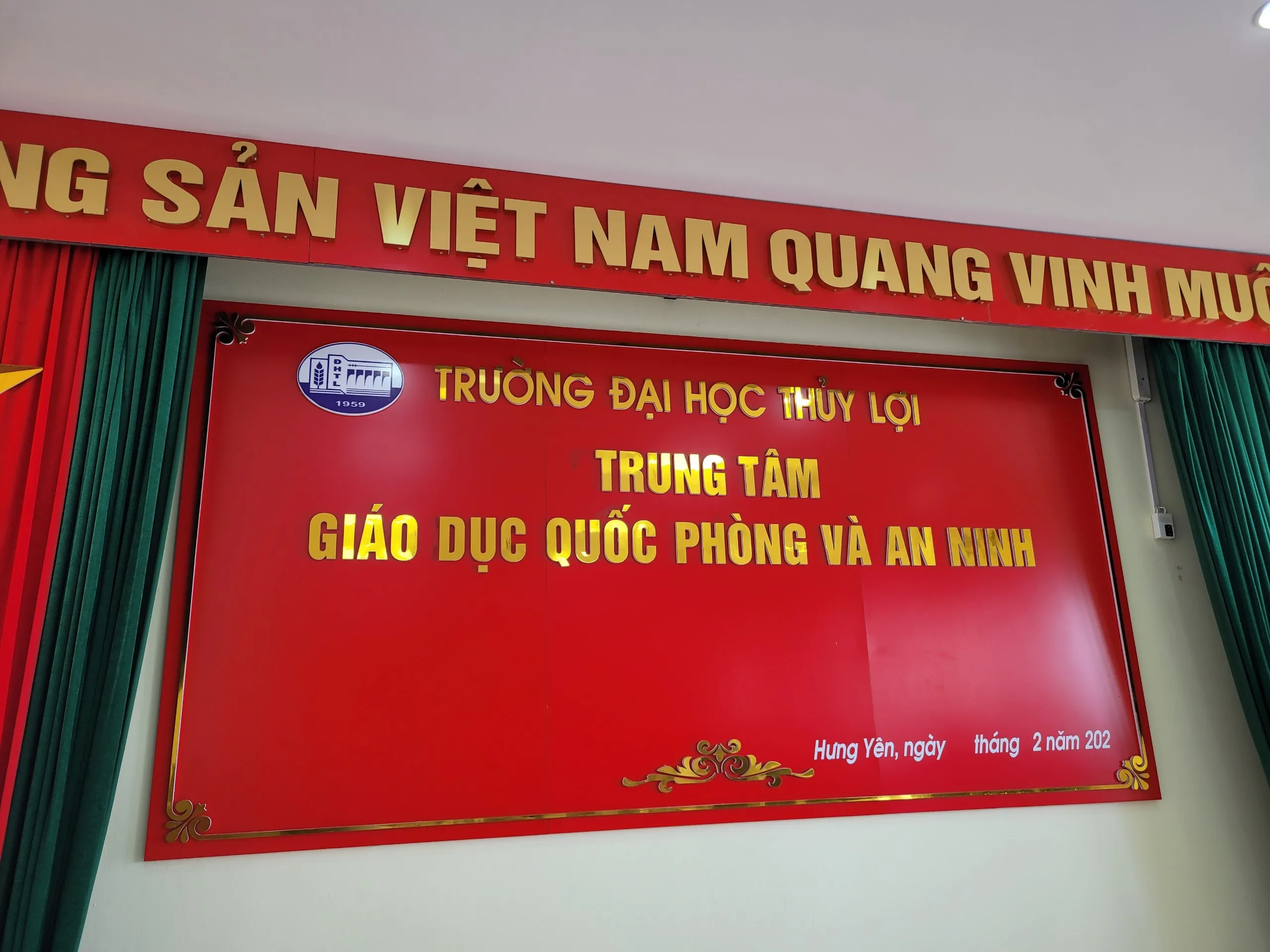 TTĐTQT GẶP MẶT, GIAO LƯU VỚI SINH VIÊN K65 ĐANG HỌC GIÁO DỤC QUỐC PHÒNG TẠI PHỐ HIẾN