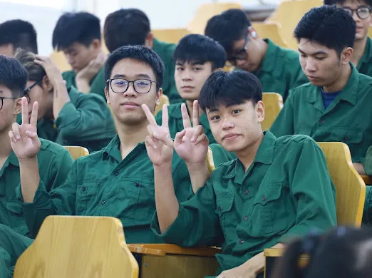 TTĐTQT GẶP MẶT, GIAO LƯU VỚI SINH VIÊN K65 ĐANG HỌC GIÁO DỤC QUỐC PHÒNG TẠI PHỐ HIẾN