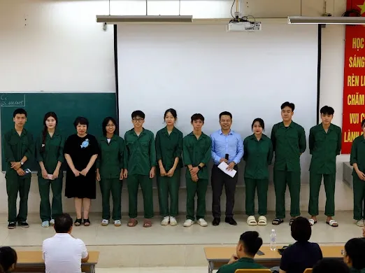 TTĐTQT GẶP MẶT, GIAO LƯU VỚI SINH VIÊN K65 ĐANG HỌC GIÁO DỤC QUỐC PHÒNG TẠI PHỐ HIẾN