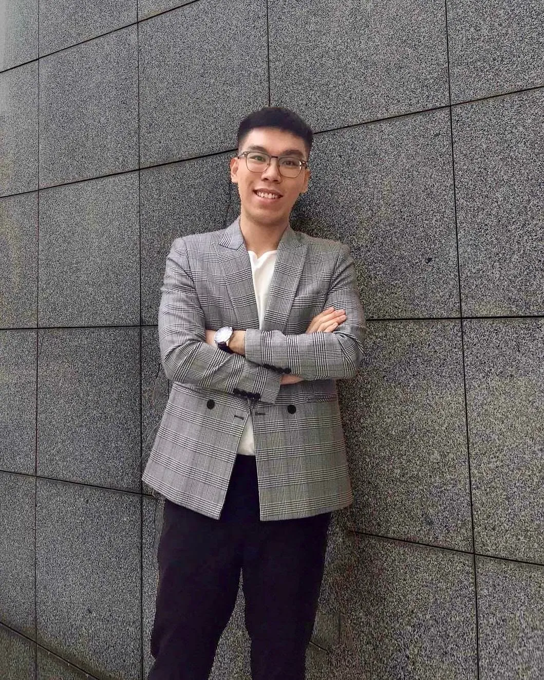 [HUMANS OF SIE] CỰU SINH VIÊN NGUYỄN TIẾN PHÚ – “GOOD THINGS TAKE TIME”  NỖ LỰC VÀ KIÊN TRÌ SẼ ĐẠT ĐƯỢC THÀNH CÔNG