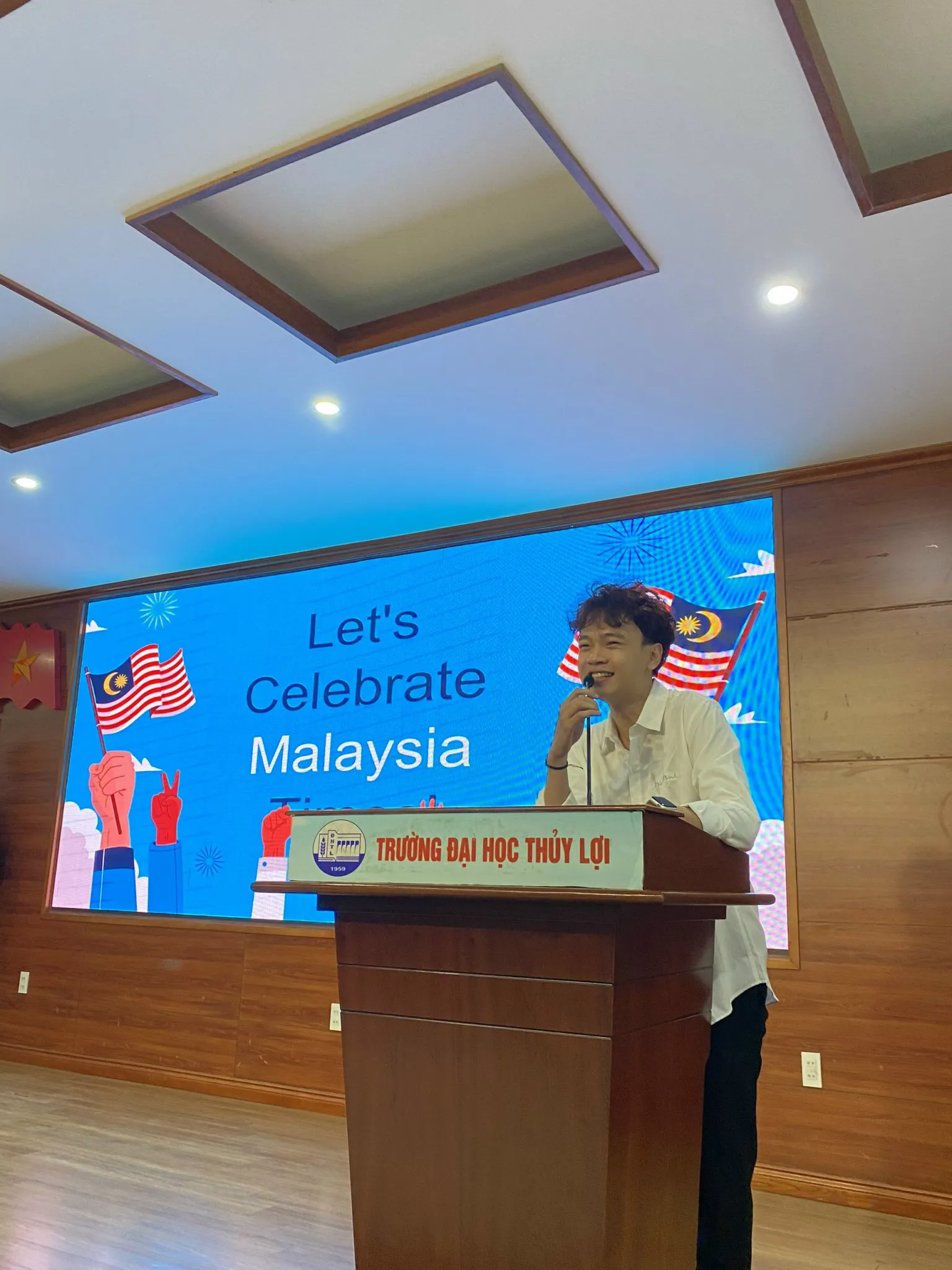 HỘI NGHỊ TỔNG KẾT NĂM HỌC 2022 – 2023 KHỐI SINH VIÊN TRUNG TÂM ĐÀO TẠO QUỐC TẾ