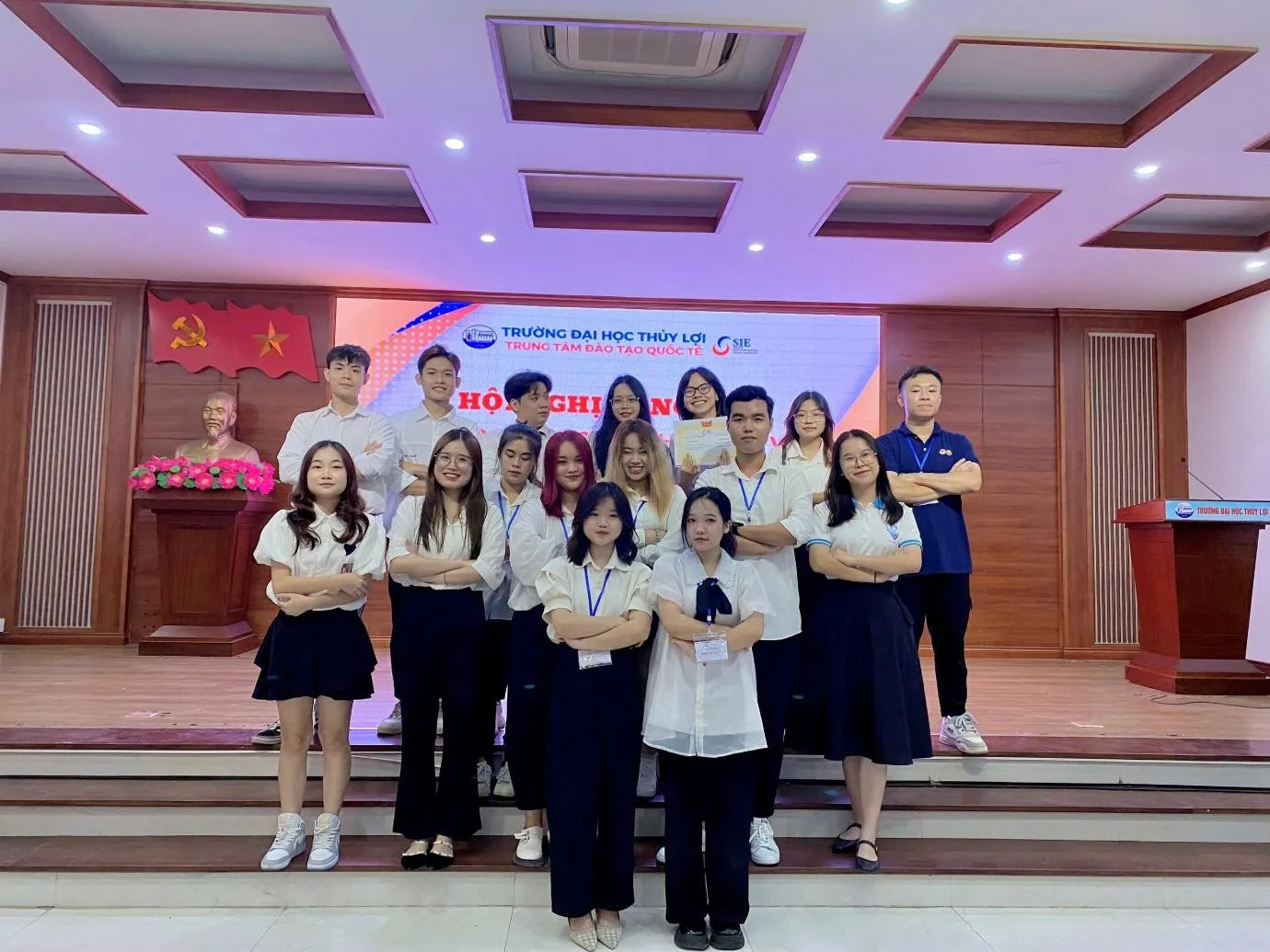 HỘI NGHỊ TỔNG KẾT NĂM HỌC 2022 – 2023 KHỐI SINH VIÊN TRUNG TÂM ĐÀO TẠO QUỐC TẾ