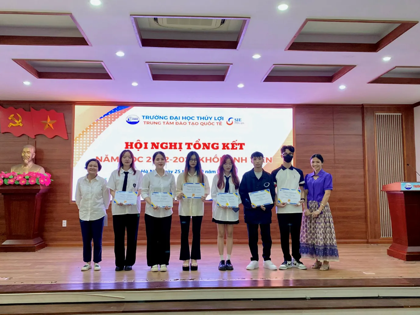 HỘI NGHỊ TỔNG KẾT NĂM HỌC 2022 – 2023 KHỐI SINH VIÊN TRUNG TÂM ĐÀO TẠO QUỐC TẾ