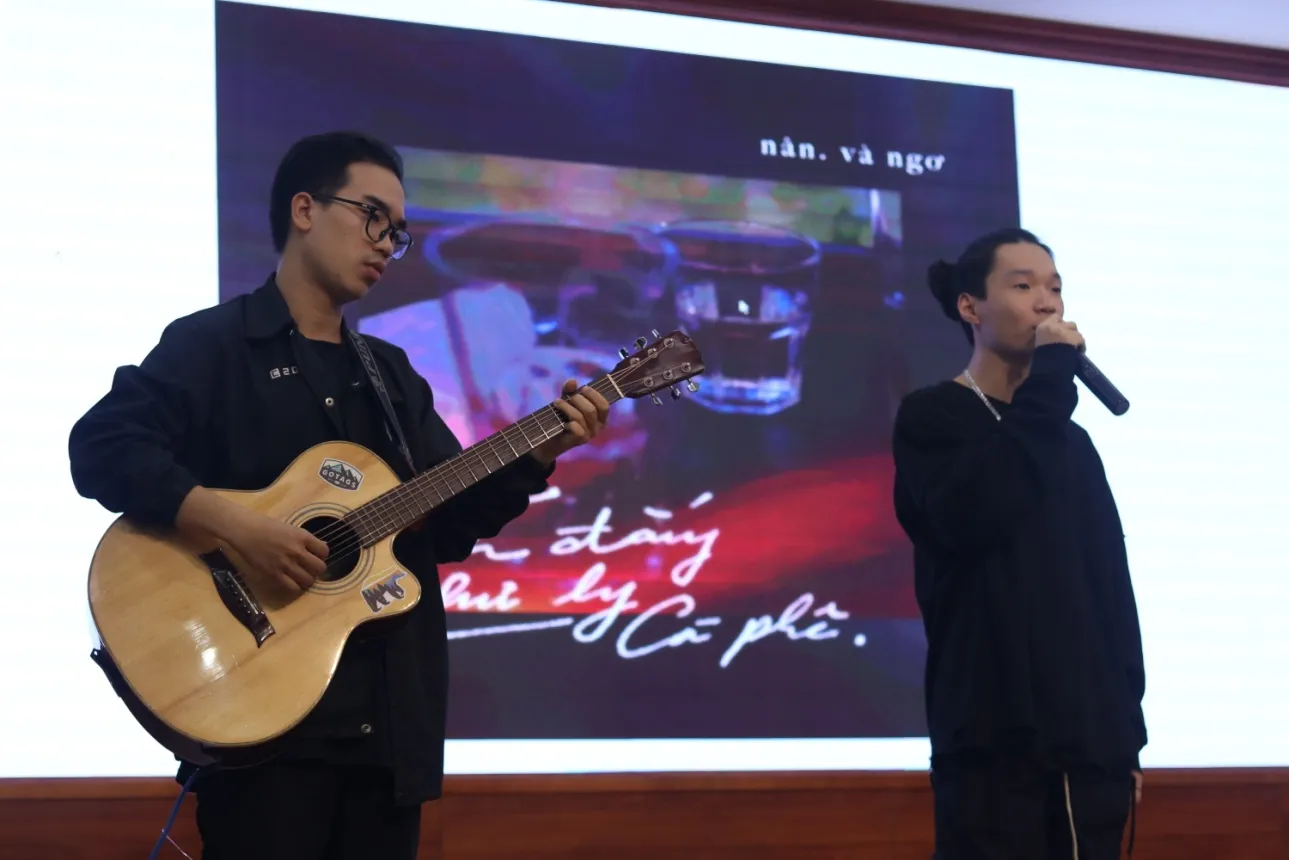 HỘI NGHỊ TỔNG KẾT NĂM HỌC 2019-2020 KHỐI SINH VIÊN CHƯƠNG TRÌNH TIÊN TIẾN