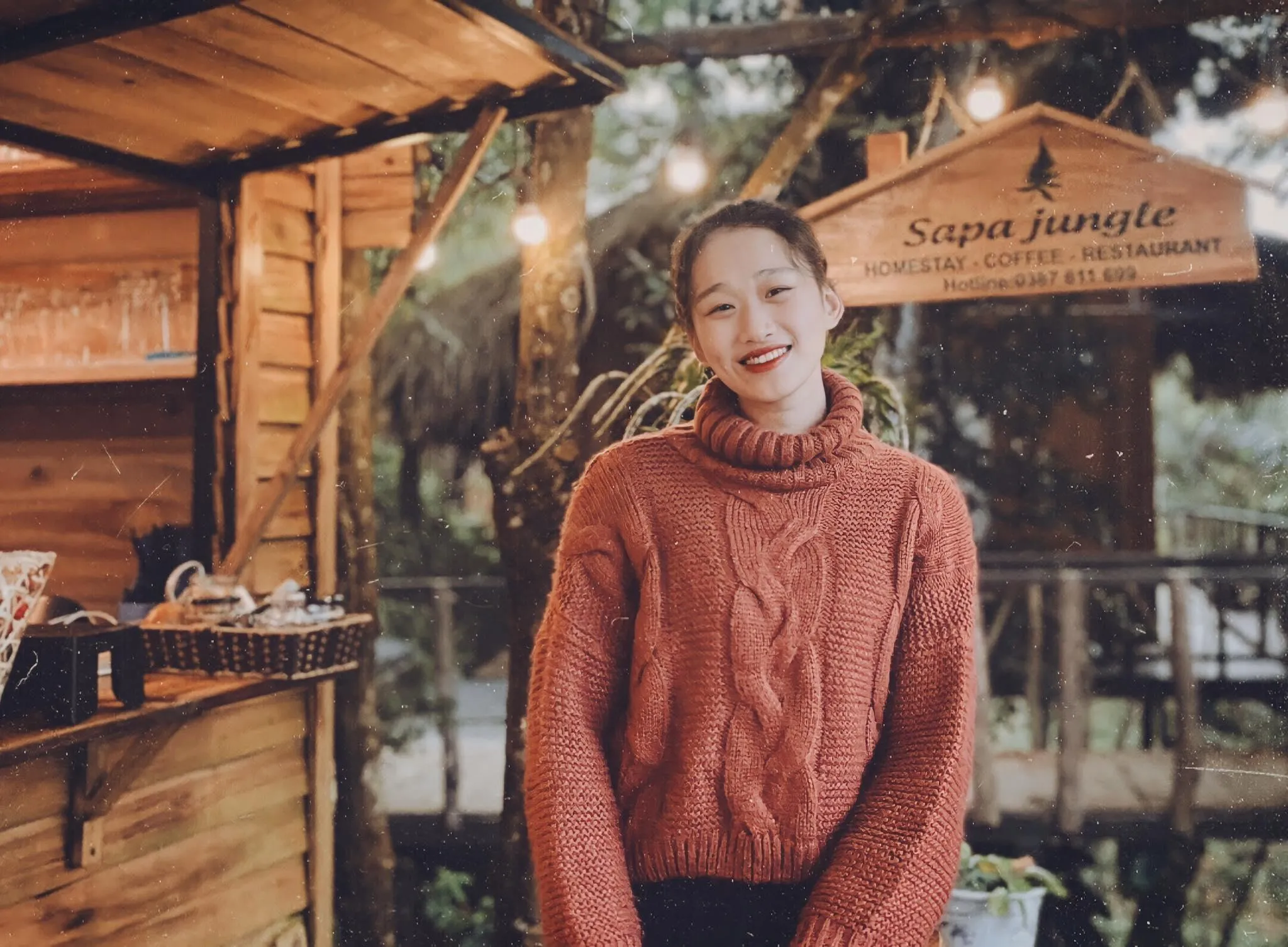 [HUMANS OF SIE] VŨ VIỆT HÀ – CỰU SINH VIÊN 60CNK – PHÓ BAN NỮ SINH XINH ĐẸP VÀ TÀI NĂNG