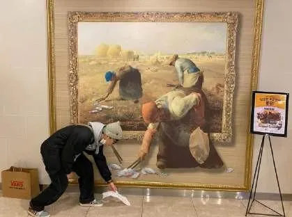 [HUMANS OF SIE] ANH ĐỖ HOÀI SƠN – CỰU SINH VIÊN KHÓA 61NKN: HÀNH TRÌNH KHÁM PHÁ THẾ GIỚI TỪ MỘT SINH VIÊN NĂNG ĐỘNG