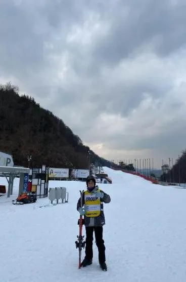 [HUMANS OF SIE] ANH ĐỖ HOÀI SƠN – CỰU SINH VIÊN KHÓA 61NKN: HÀNH TRÌNH KHÁM PHÁ THẾ GIỚI TỪ MỘT SINH VIÊN NĂNG ĐỘNG