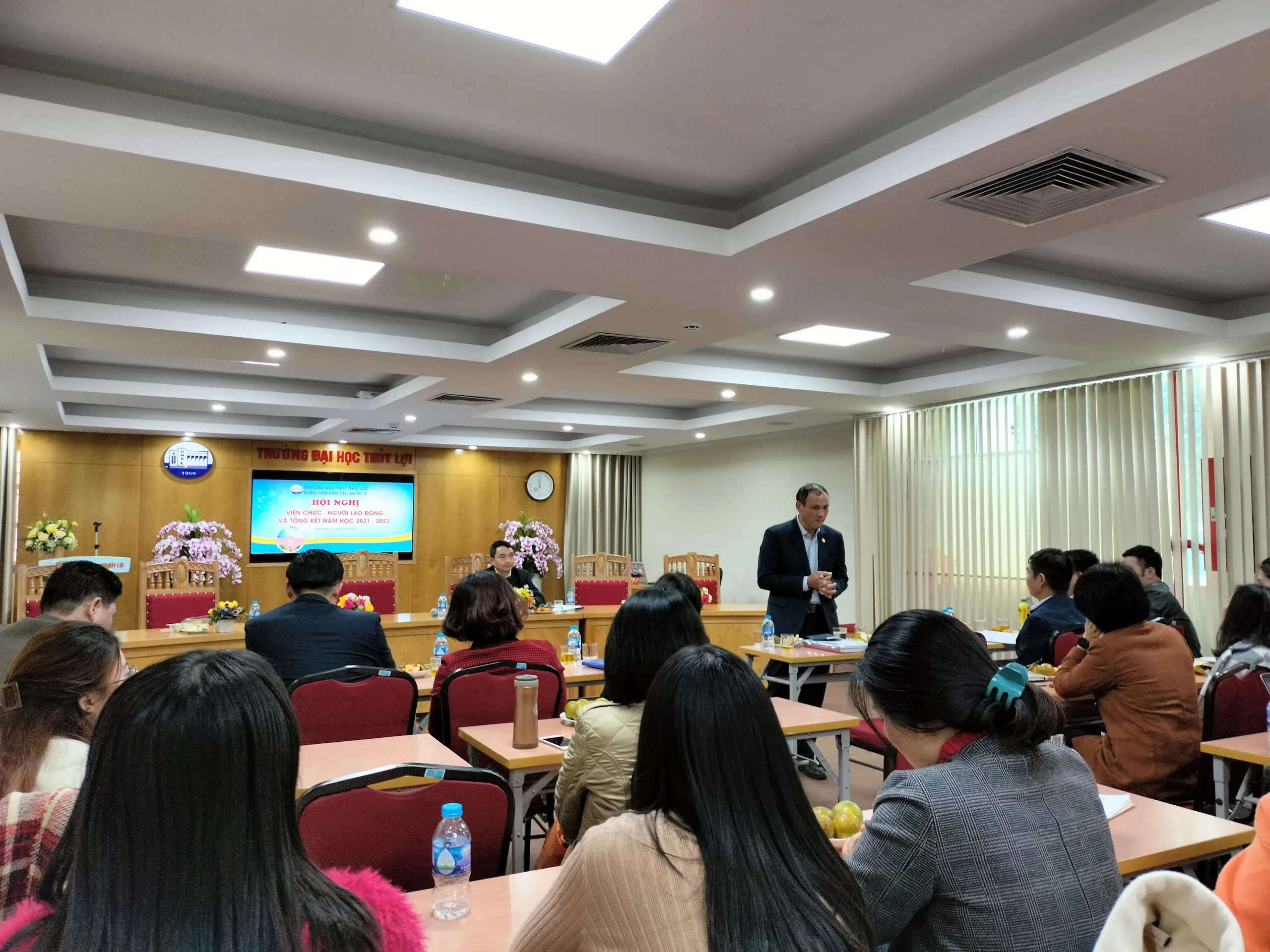 MỘT SỐ HÌNH ẢNH TỪ HỘI NGHỊ CÔNG ĐOÀN BỘ PHẬN TRUNG TÂM ĐÀO TẠO QUỐC TẾ NHIỆM KỲ 2023-2028 VÀ HỘI NGHỊ CBVC – TỔNG KẾT NĂM HỌC 2021-2022 TTĐTQT