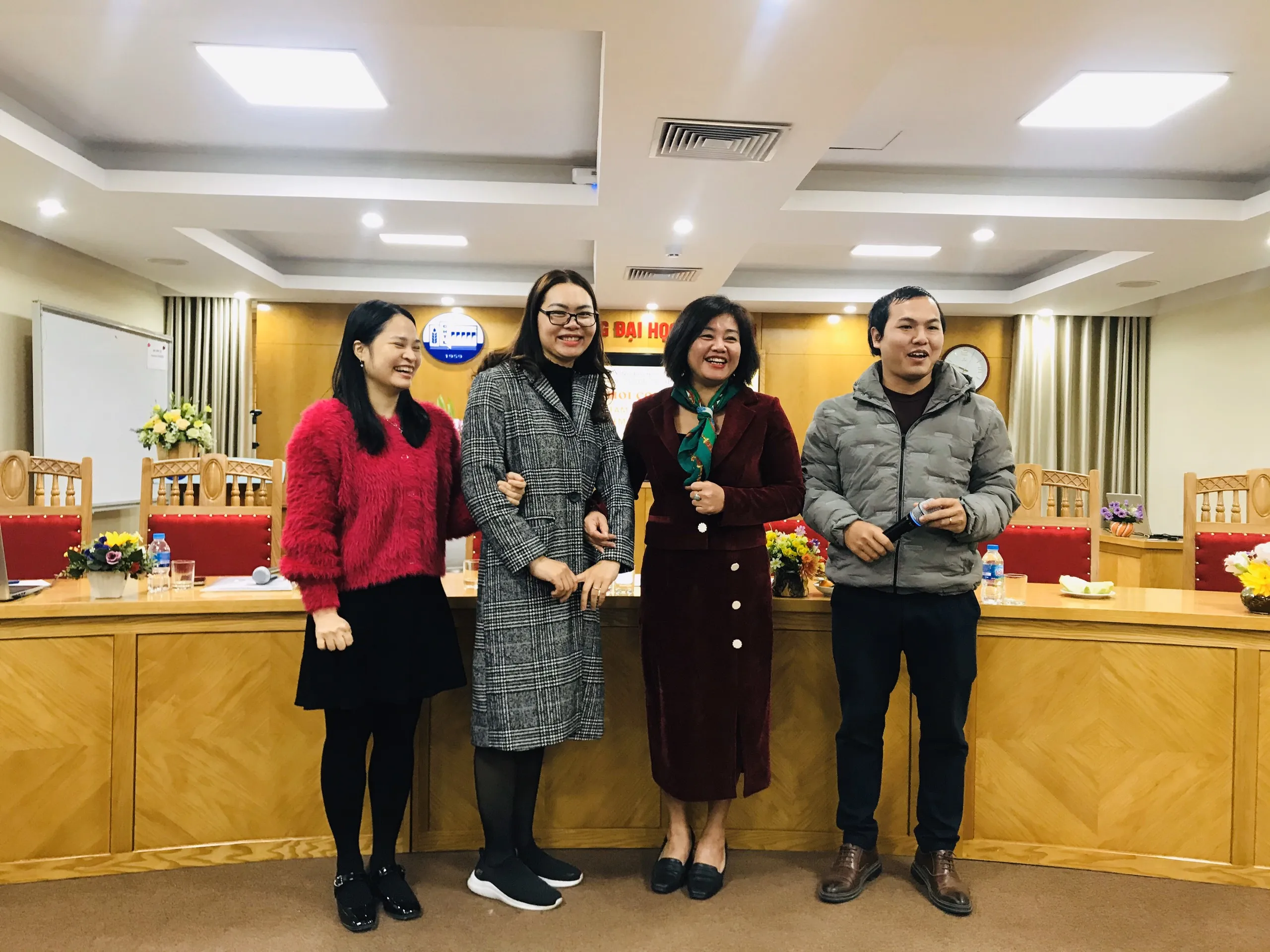 MỘT SỐ HÌNH ẢNH TỪ HỘI NGHỊ CÔNG ĐOÀN BỘ PHẬN TRUNG TÂM ĐÀO TẠO QUỐC TẾ NHIỆM KỲ 2023-2028 VÀ HỘI NGHỊ CBVC – TỔNG KẾT NĂM HỌC 2021-2022 TTĐTQT