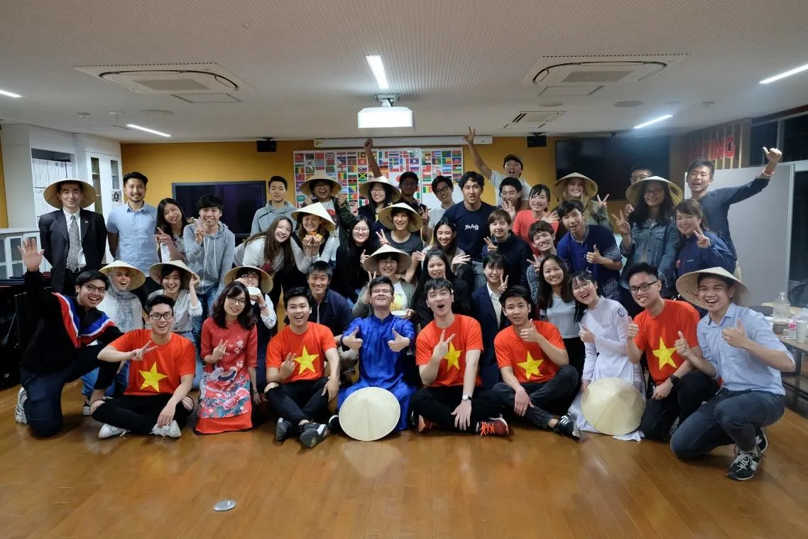 [HUMANS OF SIE] CỰU SINH VIÊN NGUYỄN ĐỨC NGHĨA VÀ NHỮNG CHIA SẺ VỀ TRẢI NGHIỆM TRAO ĐỔI SINH VIÊN (CAMPUS)