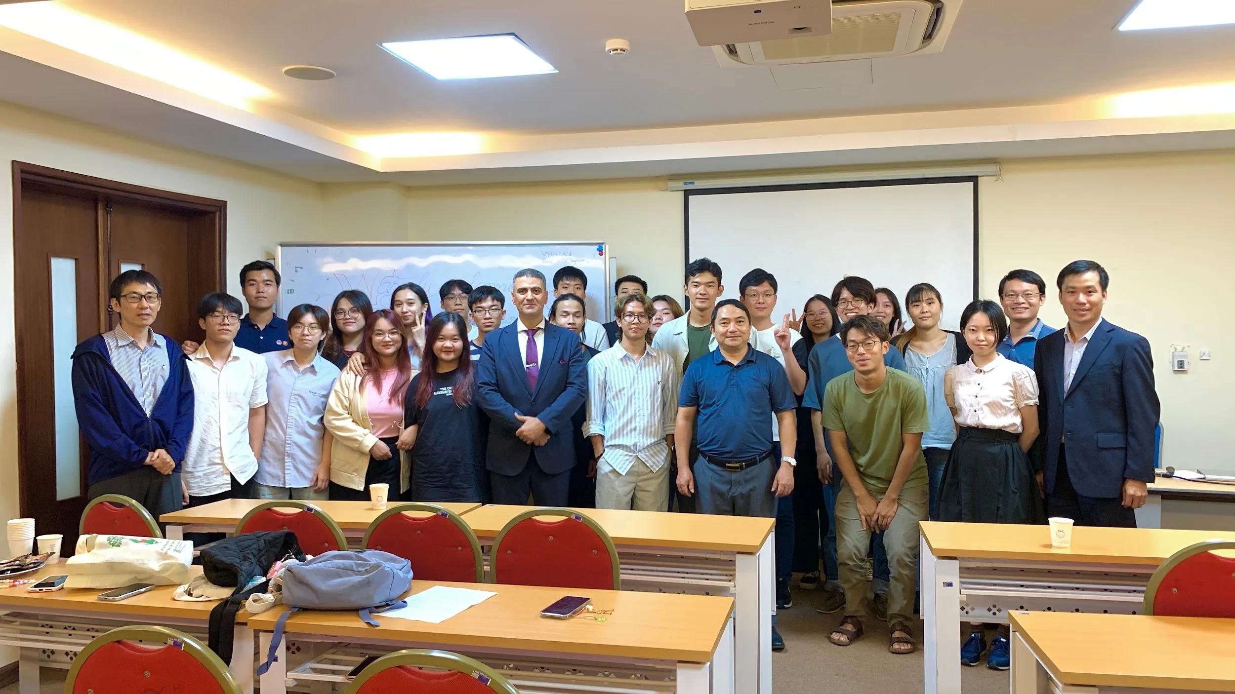 BUỔI GẶP GỠ VÀ GIAO LƯU GIỮA SINH VIÊN TRUNG TÂM ĐÀO TẠO QUỐC TẾ VÀ SINH VIÊN TRƯỜNG ĐẠI HỌC KYOTO, NHẬT BẢN