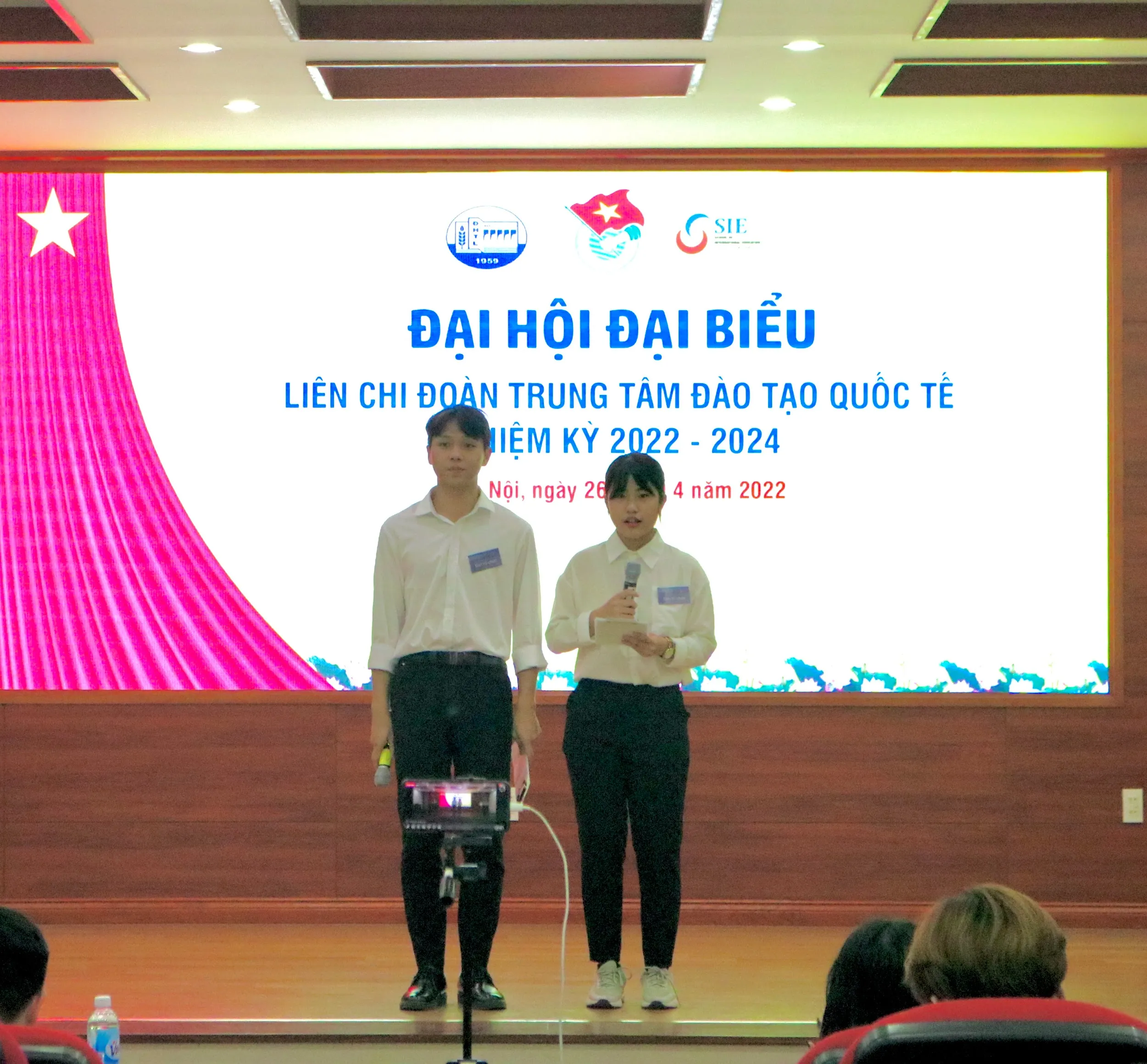 [HUMANS OF SIE]  Dương Thanh Ngọc Anh – Từ “Tân sinh viên trên hành trình vươn mình tới những chân trời mới” đến Nữ thủ khoa xuất sắc của Đại học Thủy Lợi