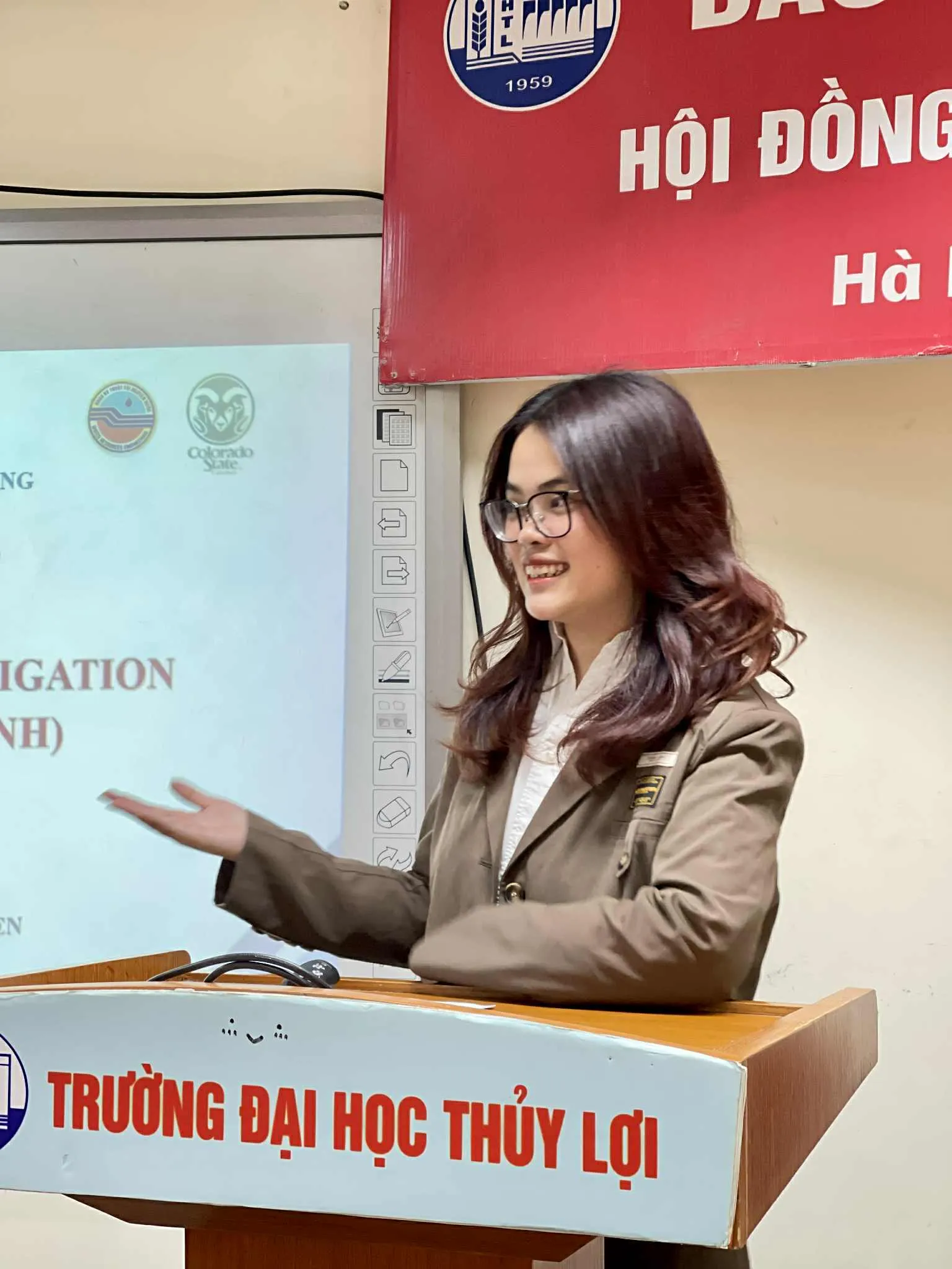 [HUMANS OF SIE] NGUYỄN THỊ NGỌC BÍCH – NỮ SINH BẮC NINH VÀ HÀNH TRÌNH THANH XUÂN RỰC RỠ DƯỚI MÁI TRƯỜNG ĐẠI HỌC THỦY LỢI