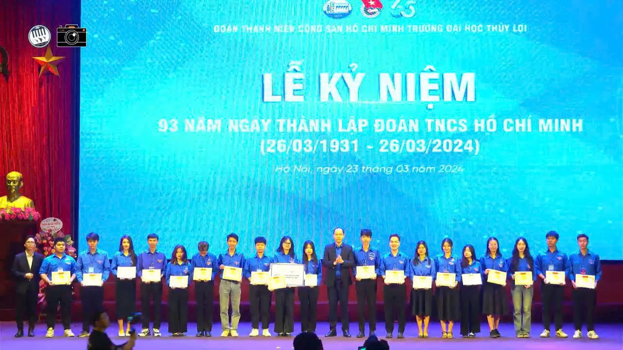 [HUMANS OF SIE] LÊ TRANG NHUNG – CỰU SINH VIÊN KHÓA 63 NGÀNH NGÔN NGỮ ANH, CÔ GÁI BẢN LĨNH VƯỢT GIỚI HẠN ĐỂ CHẠM TỚI THÀNH CÔNG