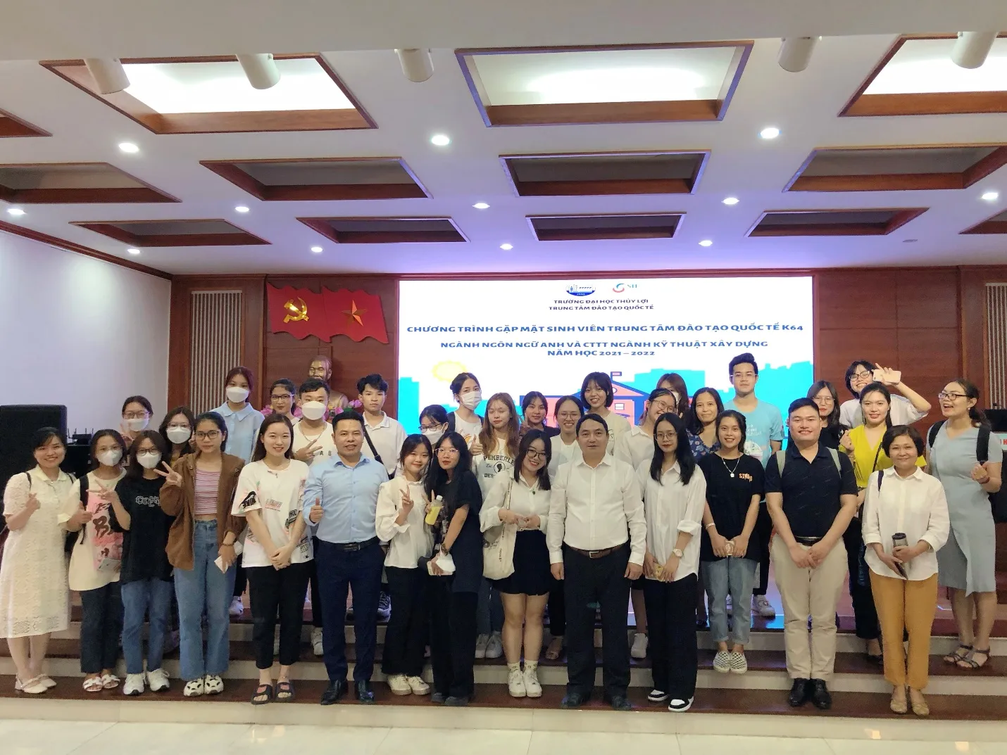 UPSKILLING – LỚP HỌC NGOẠI KHÓA BỔ ÍCH VÀ THÚ VỊ CHO CÁC BẠN SINH VIÊN