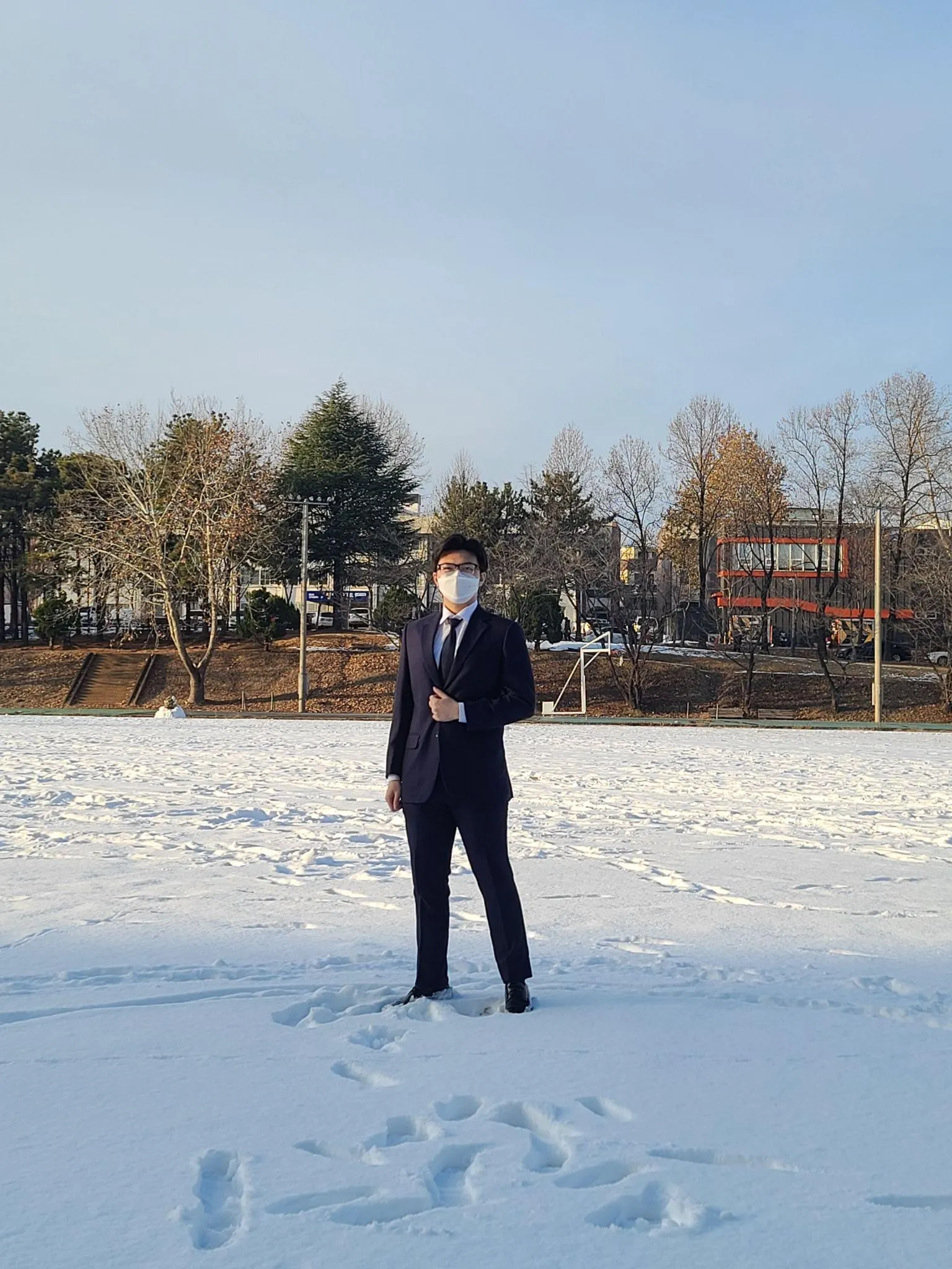 [HUMANS OF SIE] ANH LÊ TIẾN DŨNG: TỪ SINH VIÊN NĂNG ĐỘNG ĐẾN NHỮNG TRẢI NGHIỆM QUỐC TẾ ĐÁNG NHỚ