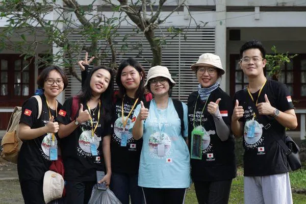 [HUMANS OF SIE] TRỊNH TRẦN TIỂU LONG – CỰU SINH VIÊN 60CNK VÀ NHỮNG THÀNH TÍCH ĐẠT ĐƯỢC KHI CÒN NGỒI TRÊN GHẾ NHÀ TRƯỜNG