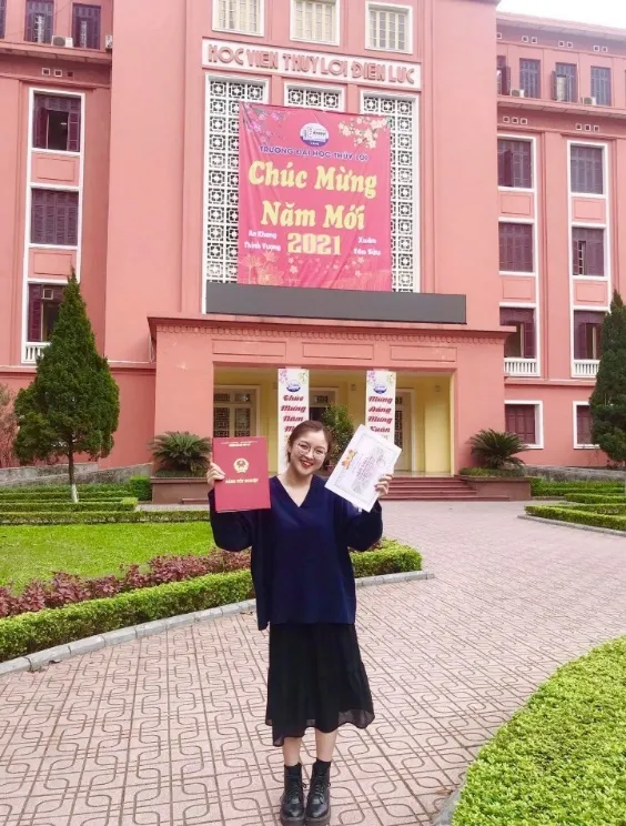 [HUMANS OF SIE] Phạm Thu Thủy – Cựu sinh viên 58NKN và những trải nghiệm tại Trung tâm Đào tạo Quốc tế