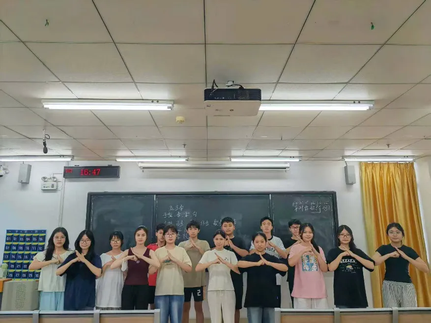 Hành trình khám phá Quảng Tây của sinh viên Trung tâm Đào tạo Quốc tế