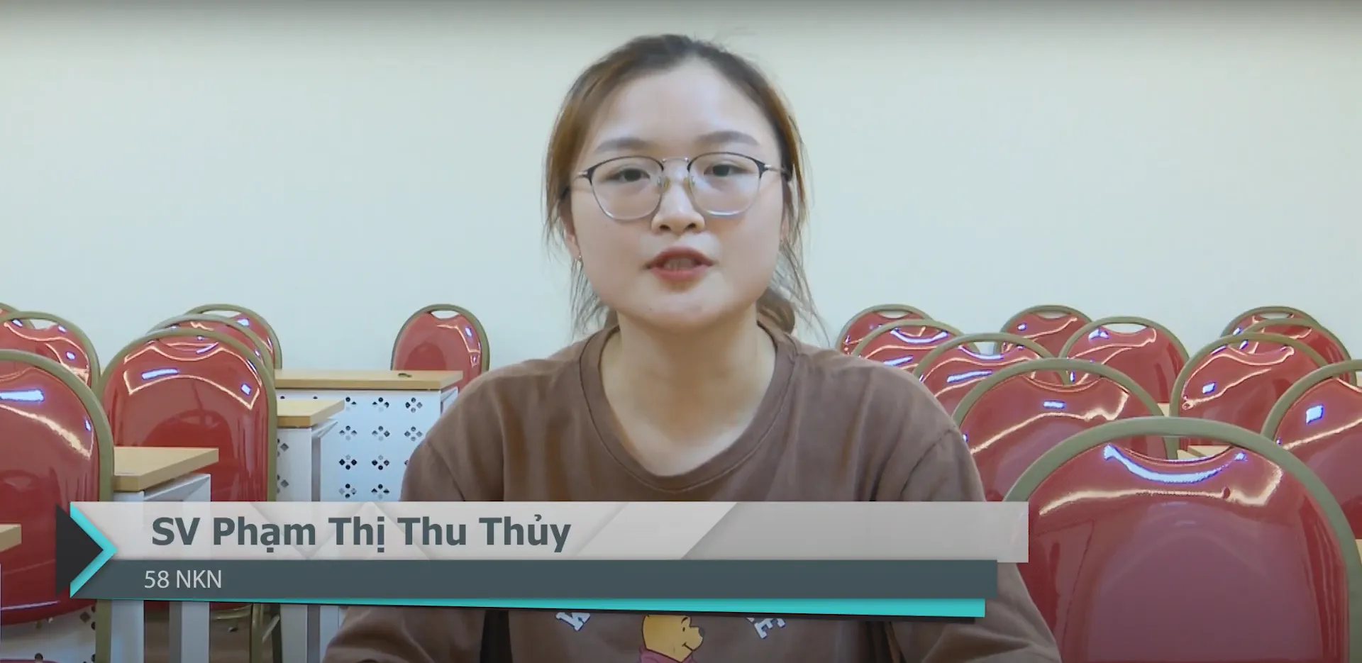 [HUMANS OF SIE] Phạm Thu Thủy – Cựu sinh viên 58NKN và những trải nghiệm tại Trung tâm Đào tạo Quốc tế