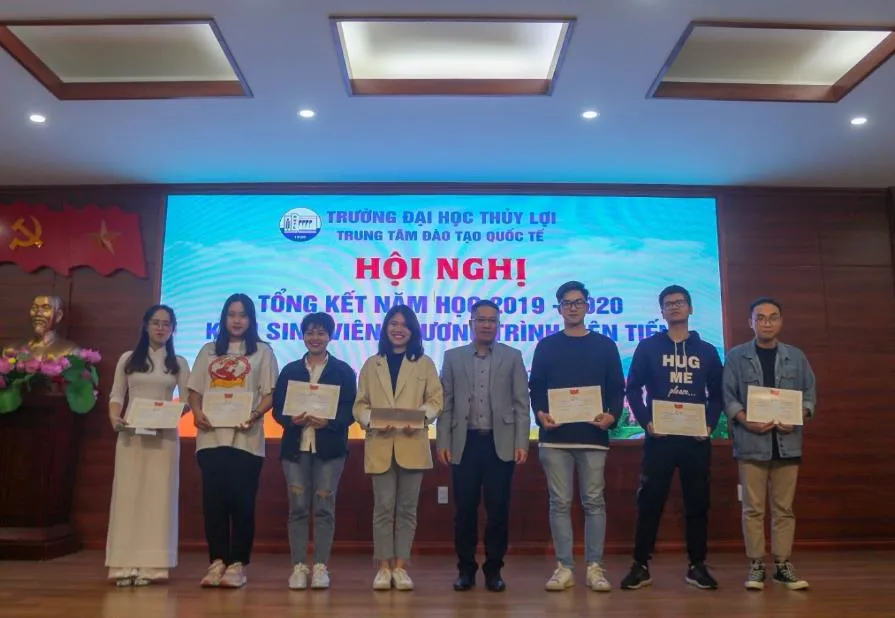 HỘI NGHỊ TỔNG KẾT NĂM HỌC 2019-2020 KHỐI SINH VIÊN CHƯƠNG TRÌNH TIÊN TIẾN