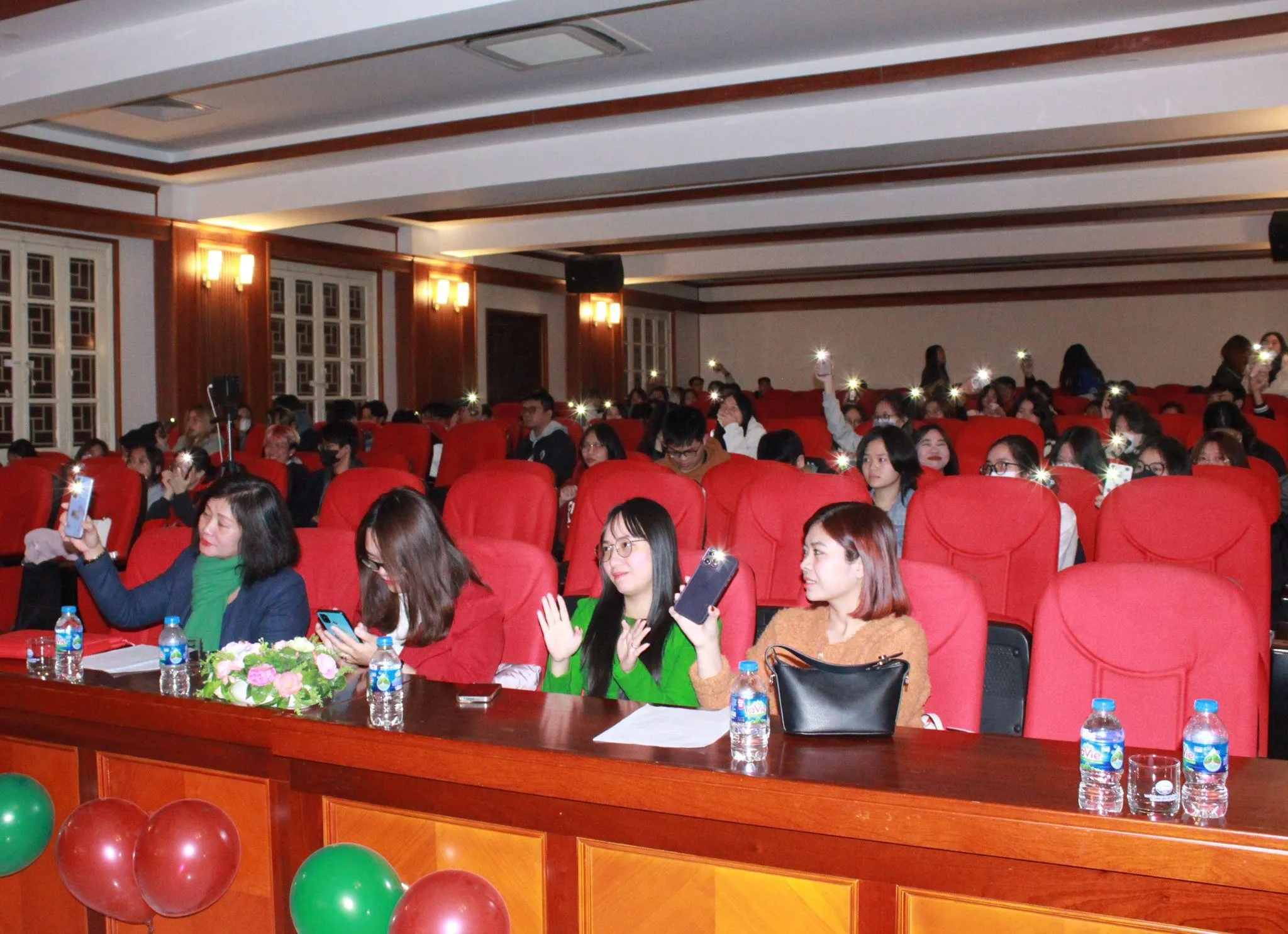 MERRY CHRISTMAS WITH EVENT “SNOWY NIGHT WITH SIE”