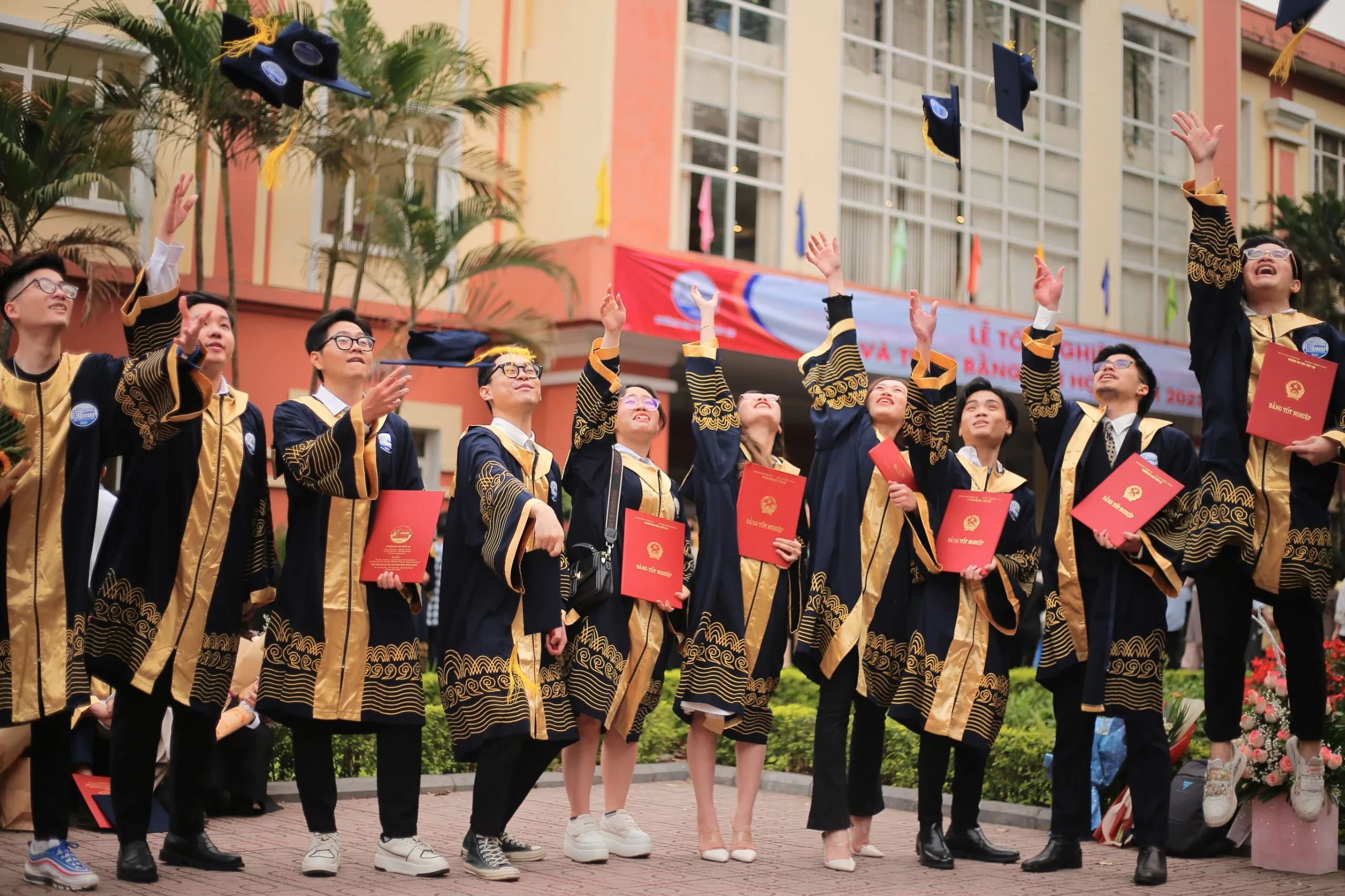 TỰ HÀO SINH VIÊN CHƯƠNG TRÌNH TIÊN TIẾN – TRƯỜNG ĐẠI HỌC THỦY LỢI