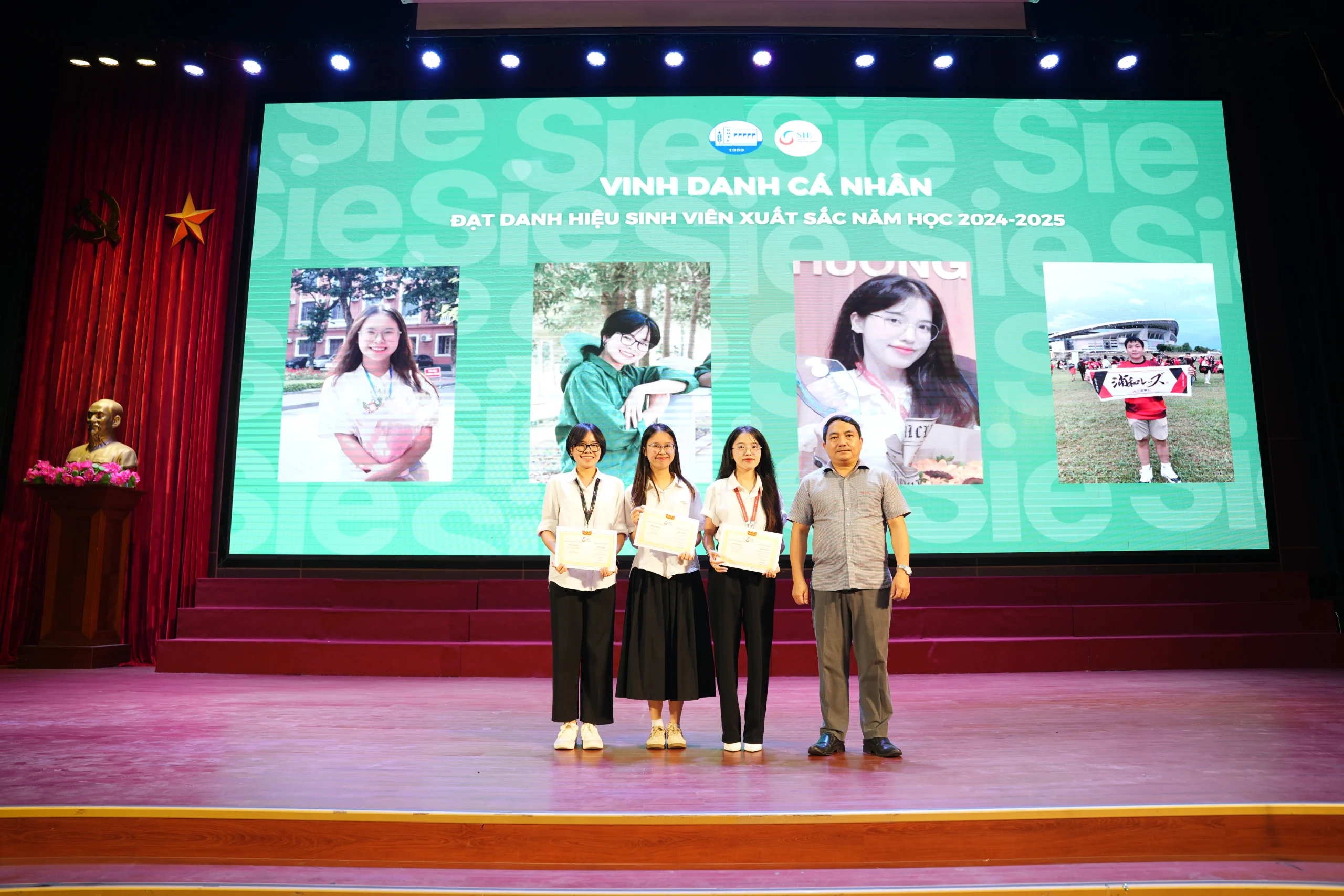 HỘI NGHỊ TỔNG KẾT NĂM HỌC 2024-2025 KHỐI SINH VIÊN TRUNG TÂM ĐÀO TẠO QUỐC TẾ