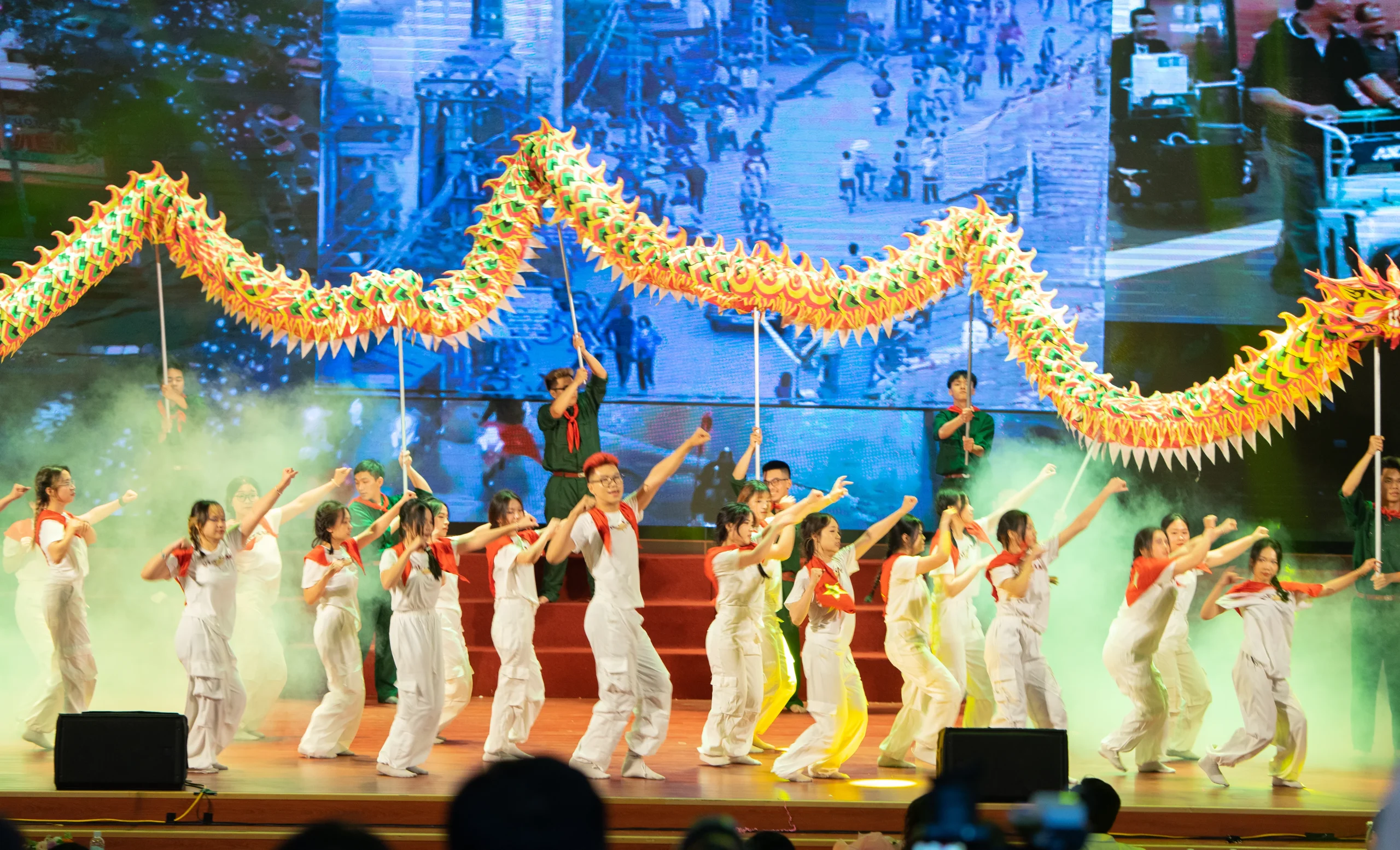 DẤU ẤN ĐẬM NÉT: HỘI DIỄN VĂN NGHỆ CHÀO MỪNG NGÀY NHÀ GIÁO VIỆT NAM 20-11 TẠI TRƯỜNG ĐẠI HỌC THỦY LỢI