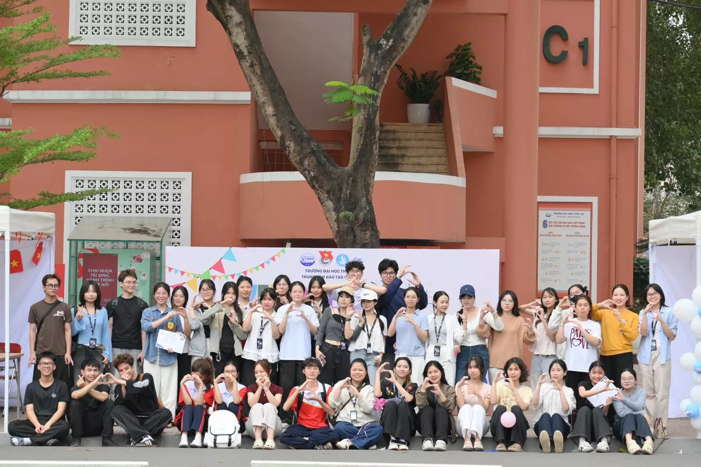 Sân chơi ẩm thực và kết nối của sinh viên Trung tâm Đào tạo Quốc tế