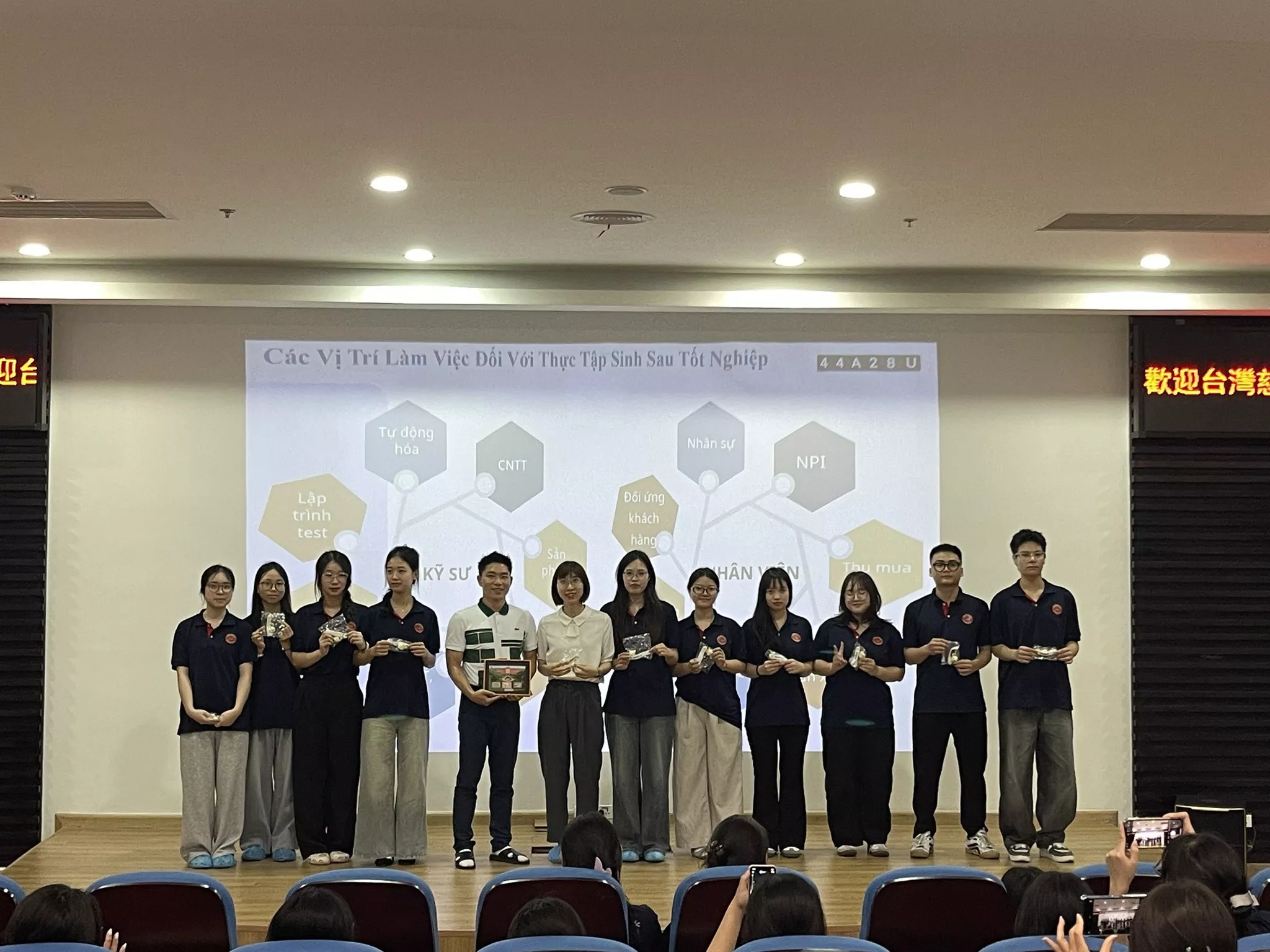 Một ngày “Thực chiến” tại Wistron Việt Nam: Khi ngôn ngữ kết duyên cùng công nghệ 4.0