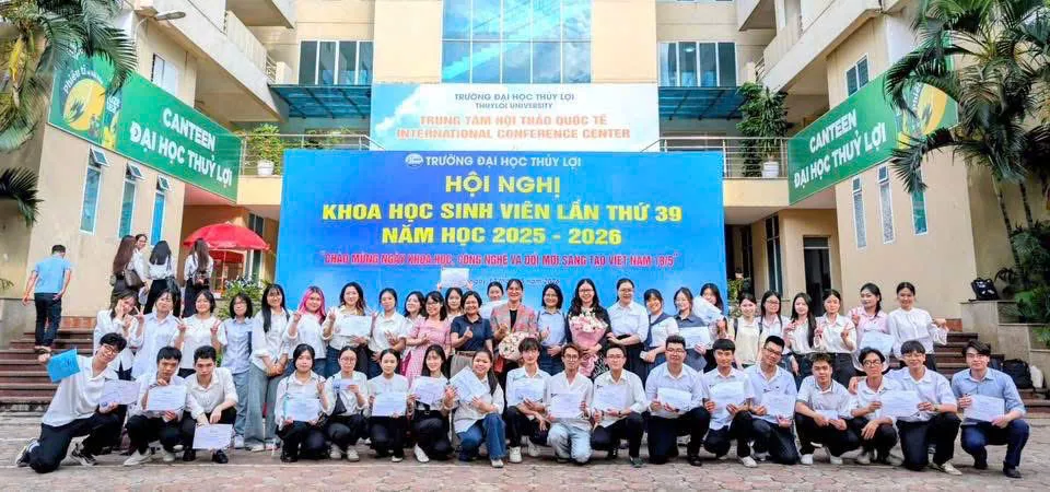 Dưới đây là bài viết đã được chỉnh sửa tiêu đề theo đúng yêu cầu Dấu ấn trí tuệ tại Hội nghị nghiên cứu khoa học sinh viên lần thứ 39 năm học 2025 – 2026 của Trung tâm Đào tạo Quốc tế