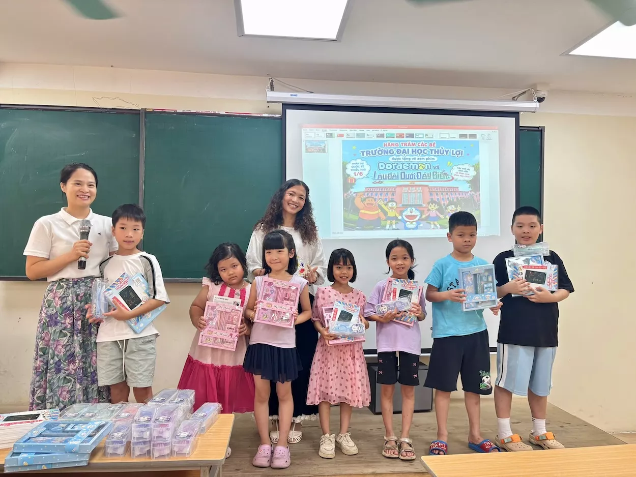 Doraemon đã đến với các bạn nhỏ Trường Đại học Thủy lợi: Chuyến phiêu lưu dưới đáy biển đầy hứng khởi!