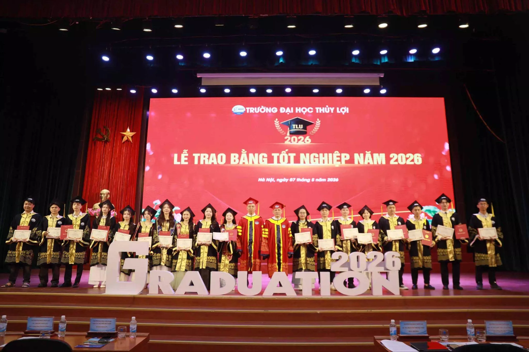 Đây là những ngành có tỷ lệ 100% sinh viên tốt nghiệp có việc làm, điểm chuẩn dao động 17-21 điểm