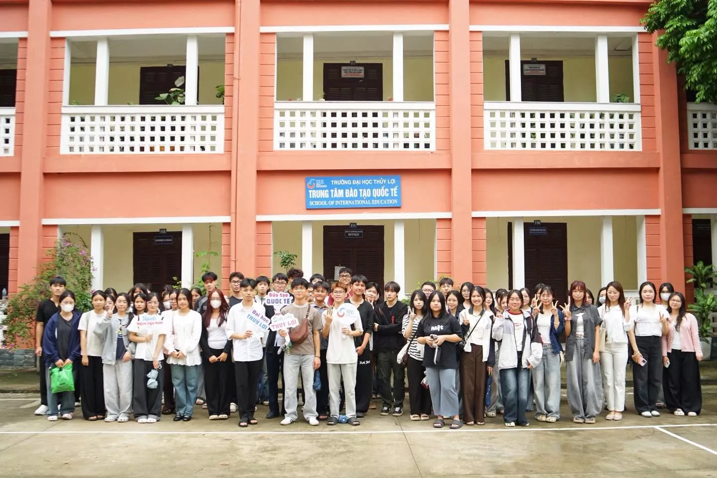 Chào mừng tân sinh viên Khóa 68: Bước khởi đầu rực rỡ tại Trung tâm Đào tạo Quốc tế – Đại học Thủy lợi