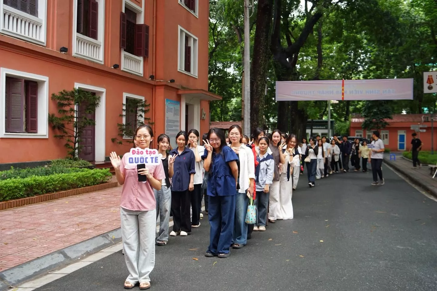 Lễ Chào mừng Tân sinh viên Khóa 68 – Trung tâm Đào tạo Quốc tế (SIE)